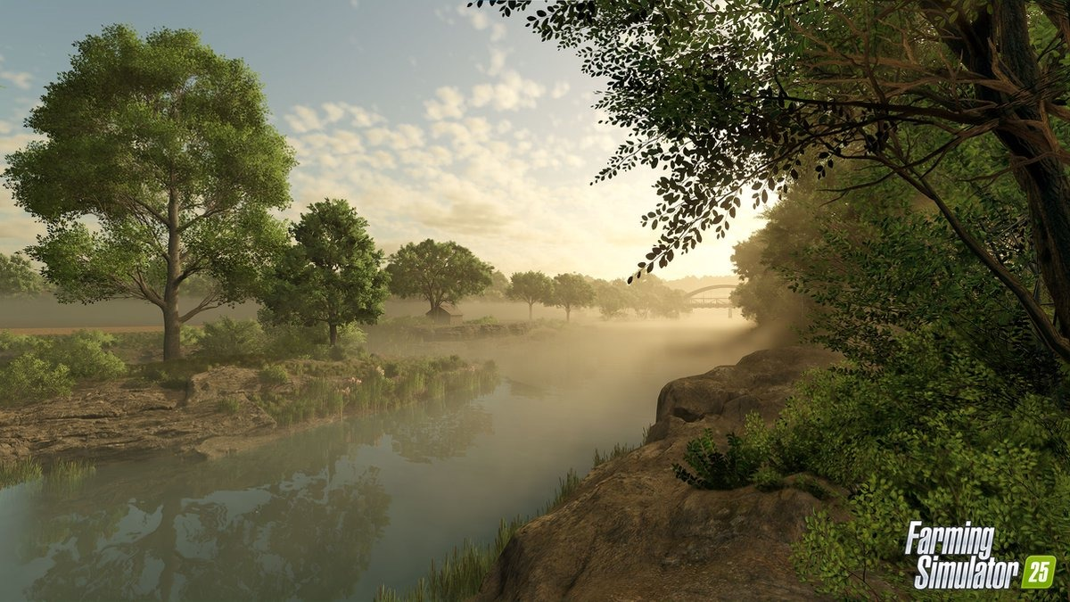 Un paysage pittoresque avec une rivière, des arbres et un pont au loin, sous un ciel nuageux.
