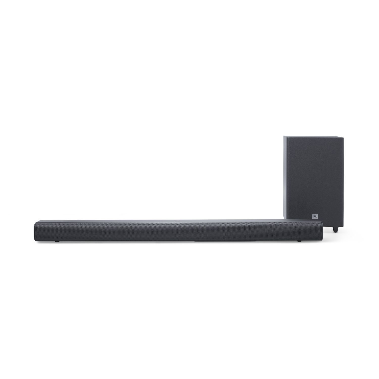 Een soundbar en subwoofer set op een witte achtergrond, JBL merk zichtbaar.