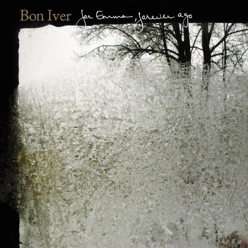 Albumcover mit vereistem Fenster und Bon Iver Text.