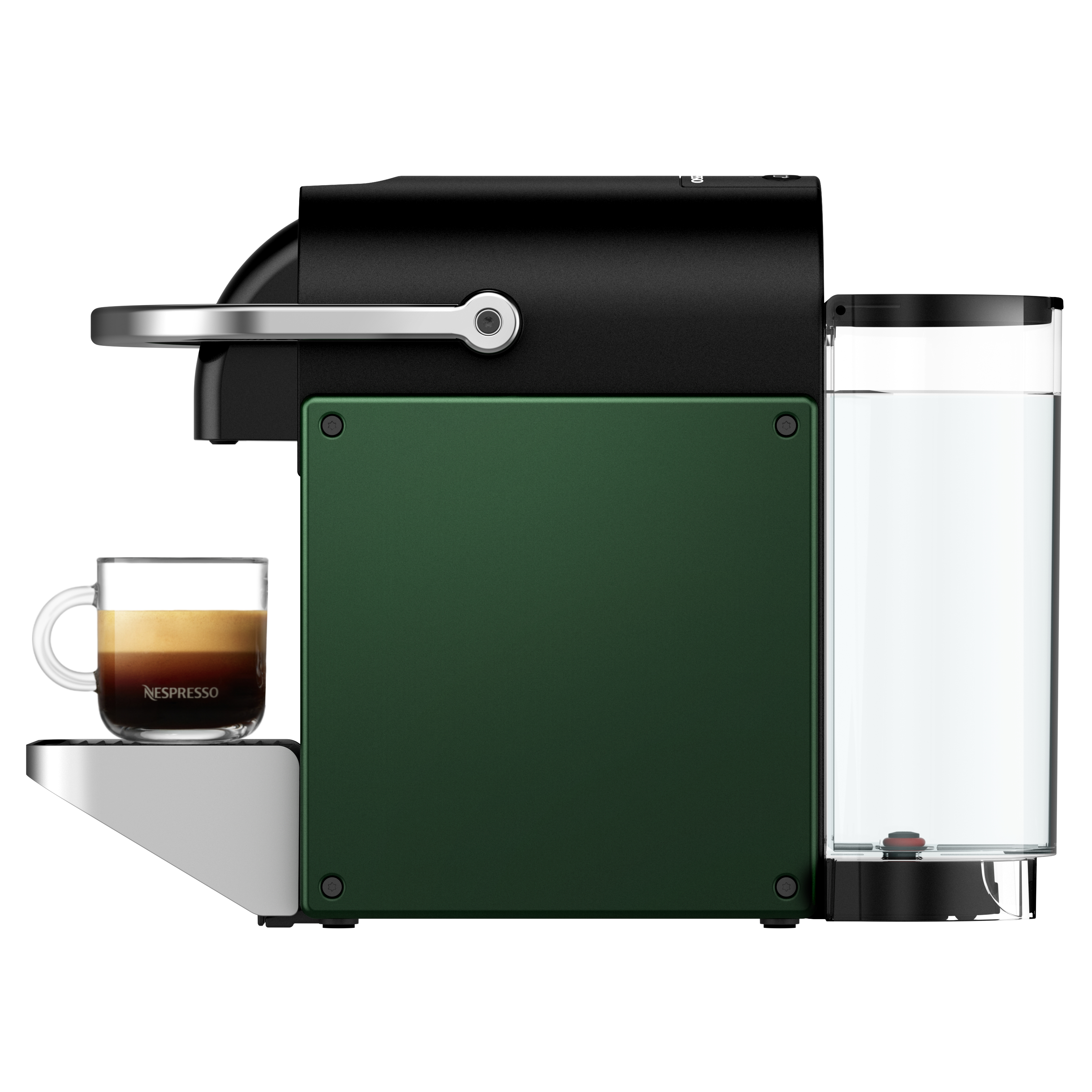 Seitenansicht der Kaffeemaschine mit einer Tasse Kaffee. Grünes und schwarzes Design, klarer Wassertank.