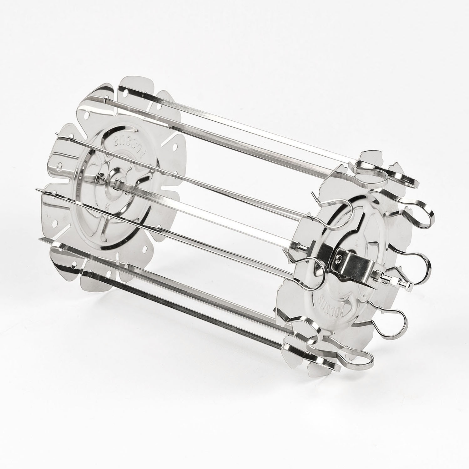 Un accessorio per griglia rotante in acciaio inossidabile per barbecue, con spiedini.