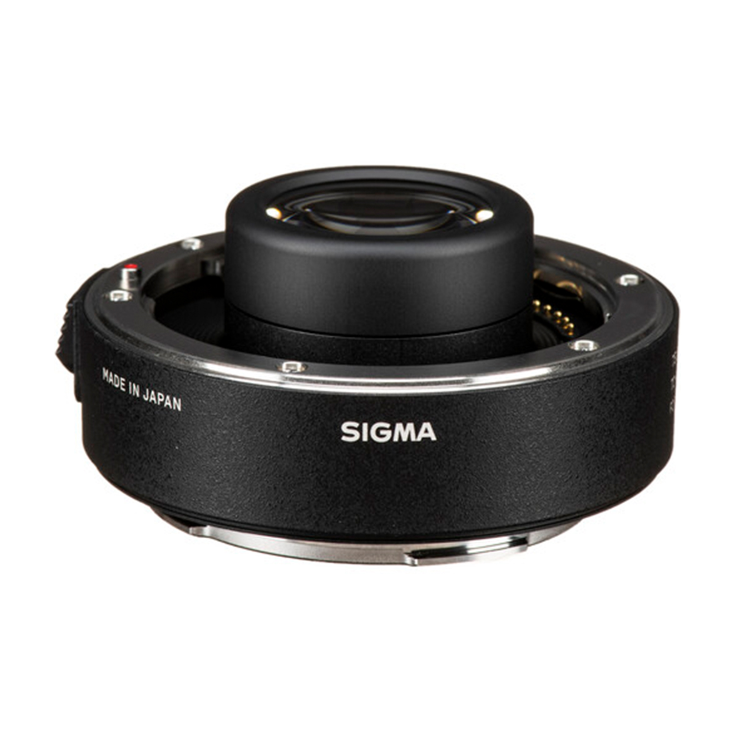 Adattatore per obiettivo Sigma nero. Corpo nero con 'SIGMA' e 'MADE IN JAPAN' stampati.