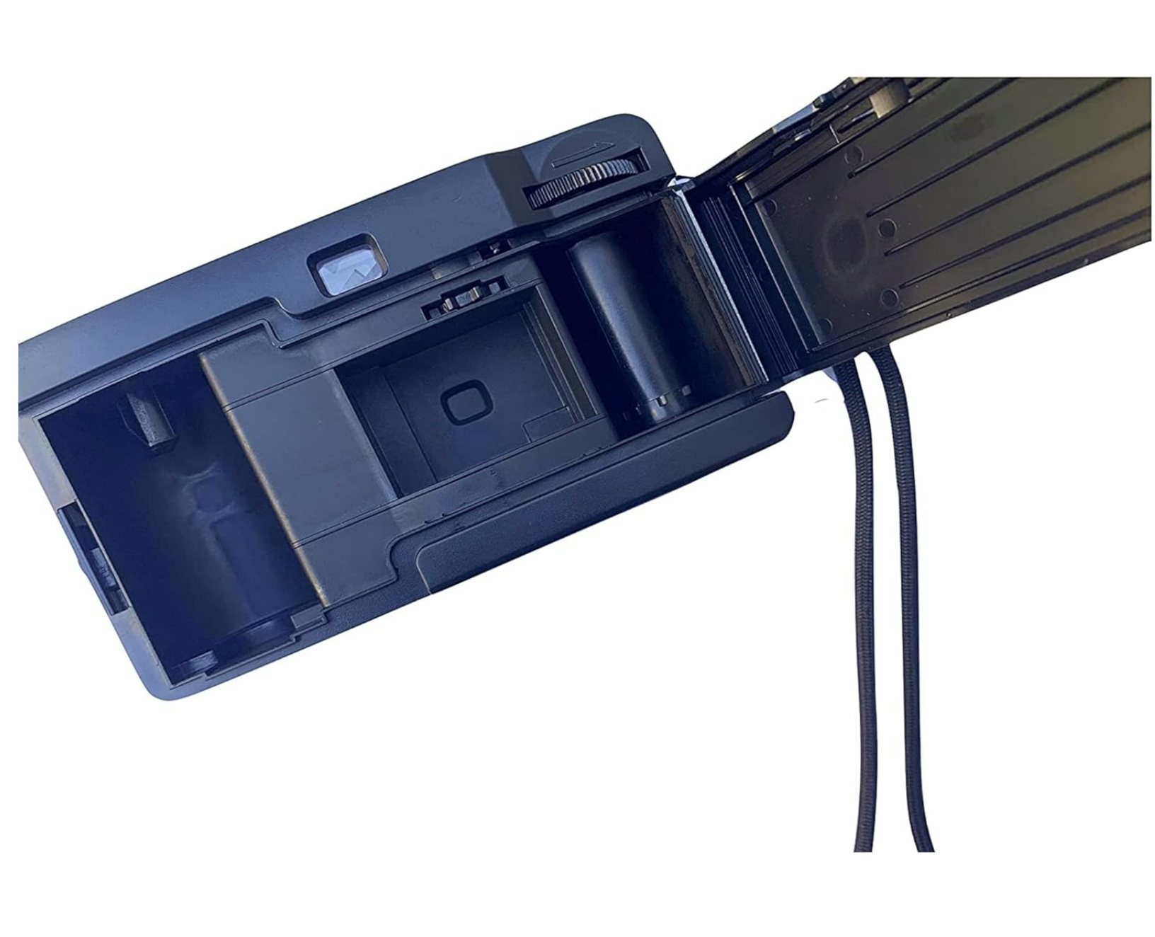 Schwarze Filmkamera, geöffnet, um das Filmfach und die Aufwickelspule zu zeigen.