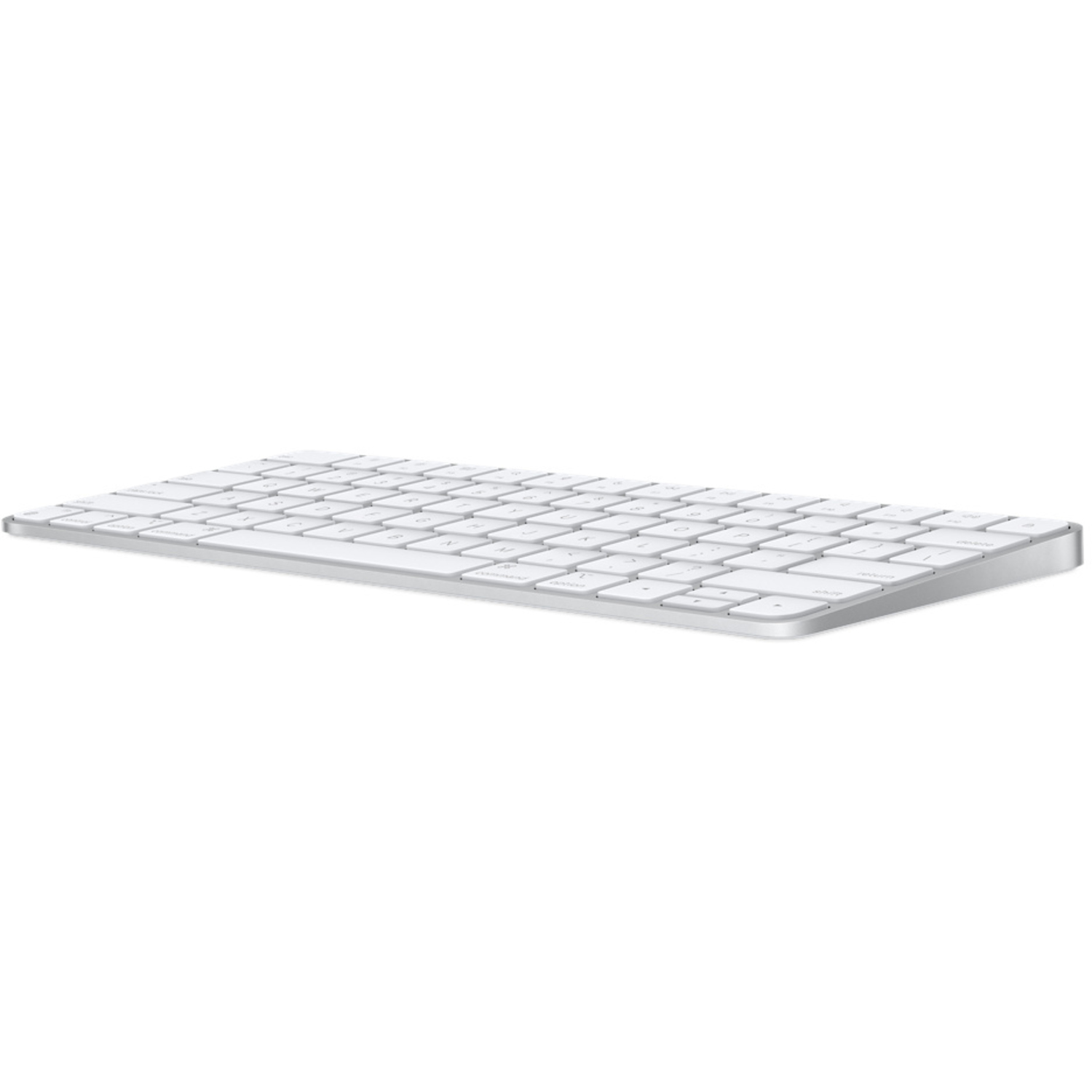 Een zilveren Apple-toetsenbord op een witte achtergrond. Het toetsenbord is plat met witte toetsen en een zilveren rand.