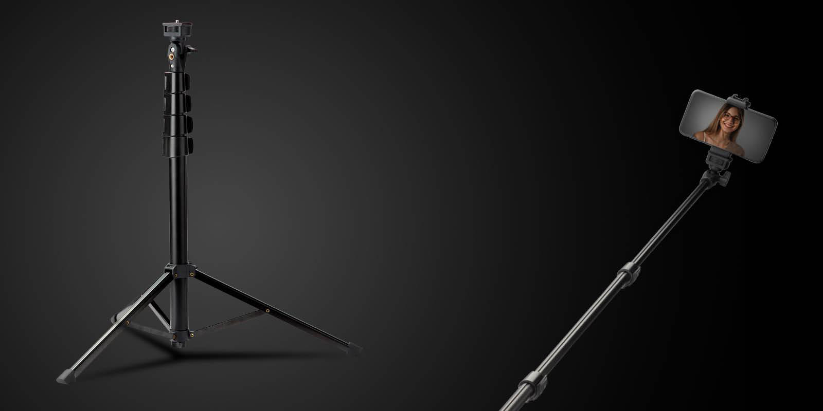 Stativ und Selfie-Stick auf schwarzem Hintergrund. Beide sind schwarz und ausgefahren.