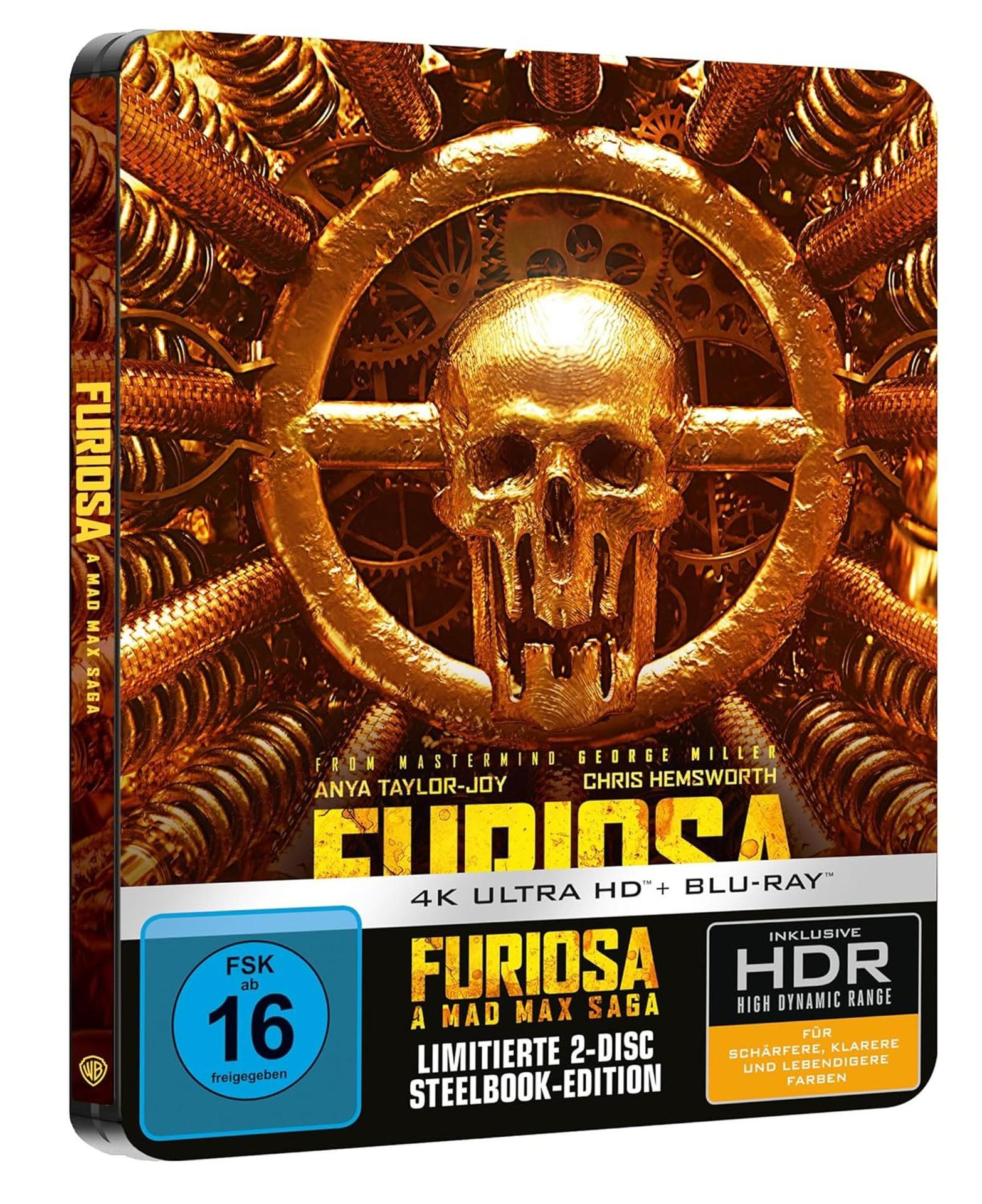 Ein Filmcover mit einem Totenkopf und Zahnrädern, mit dem Titel 'Furiosa' und den Schauspielernamen.