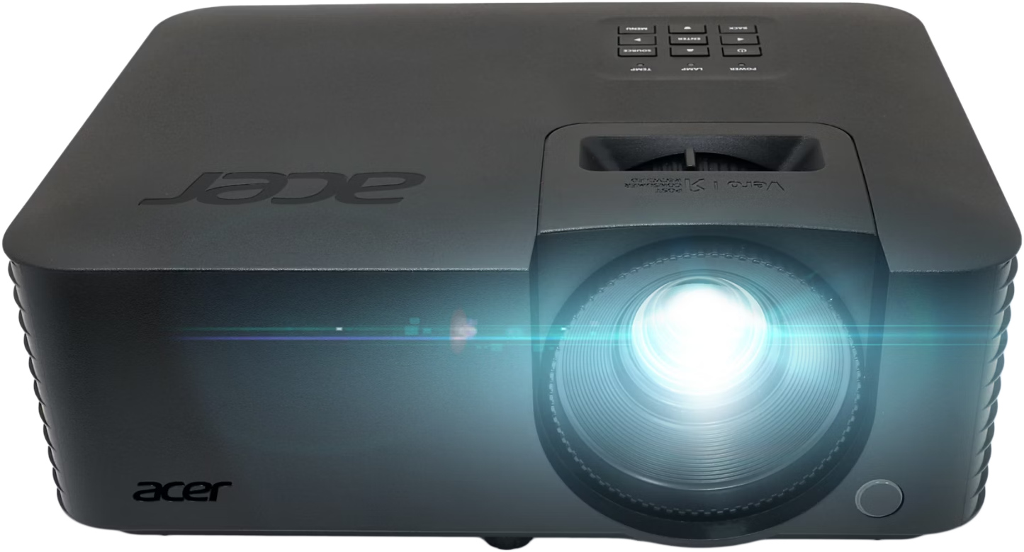 Fekete Acer projektor. Ezüst Acer logó. Lencse látható. Erős fény a lencséből.