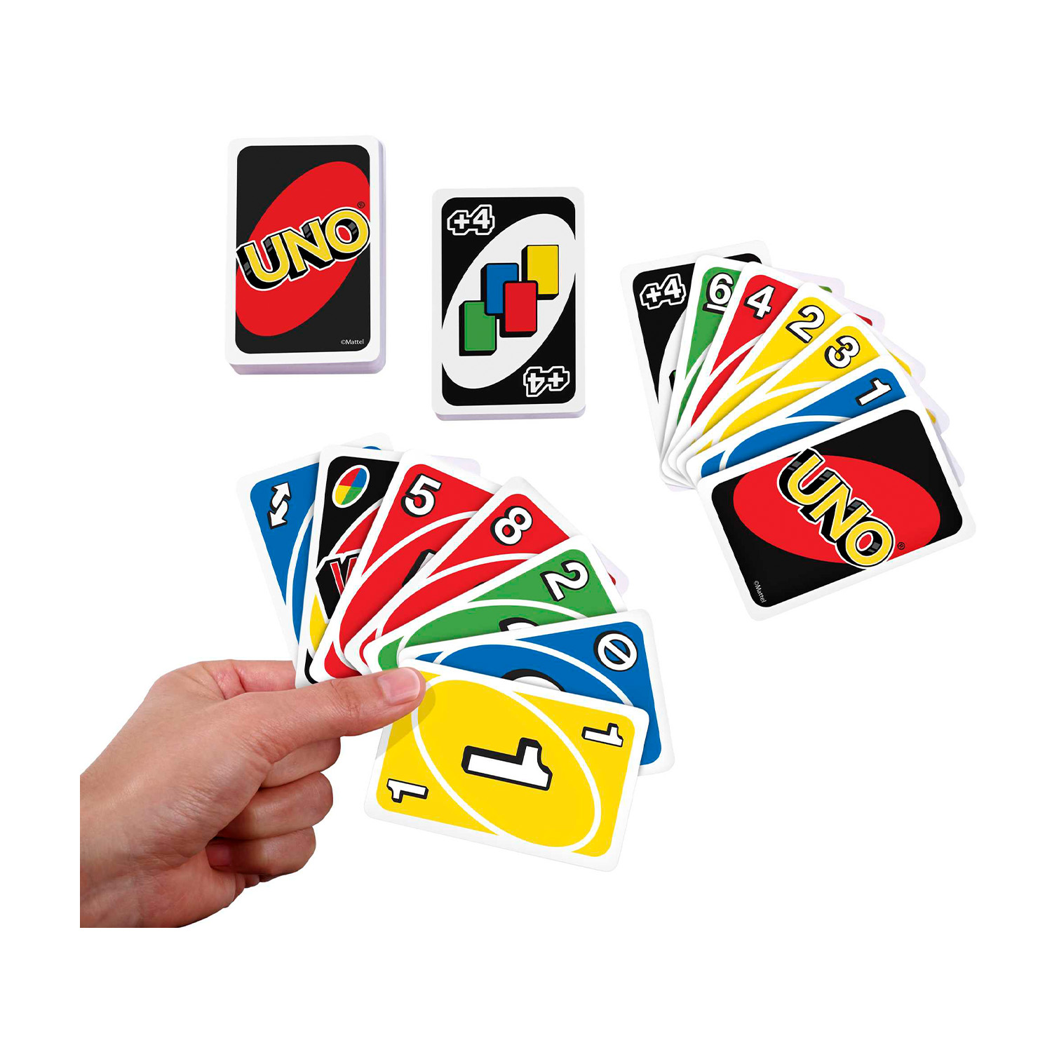 Una mano che tiene carte Uno con altre a ventaglio su sfondo bianco.