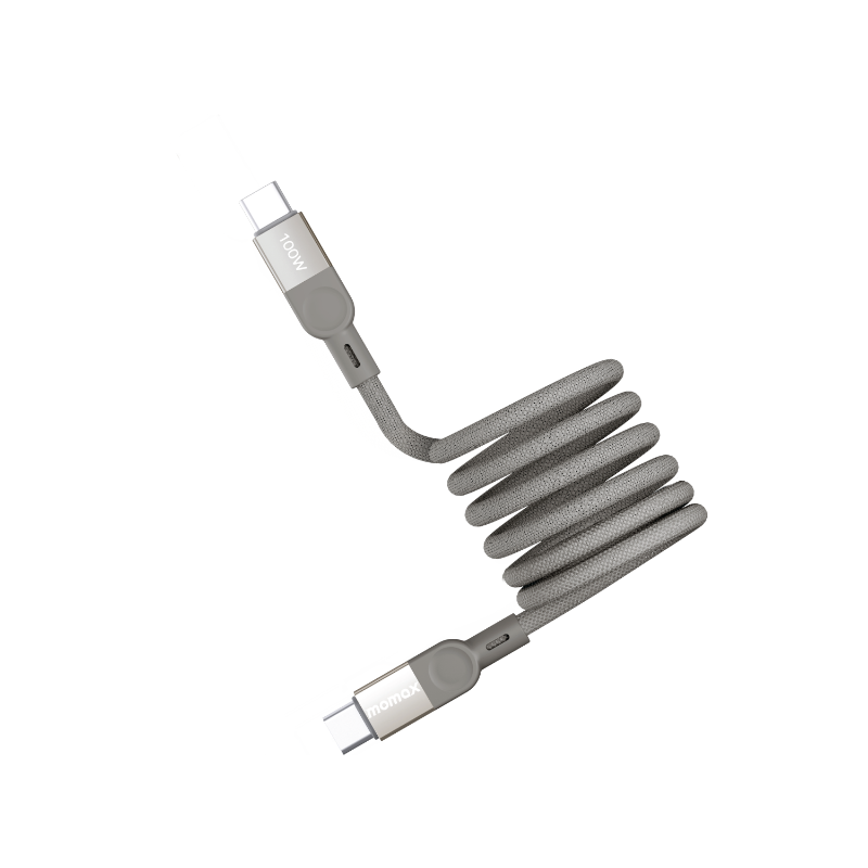 Gri USB-C - USB-C spiral kablo, 100W etiketli, konnektörlü.