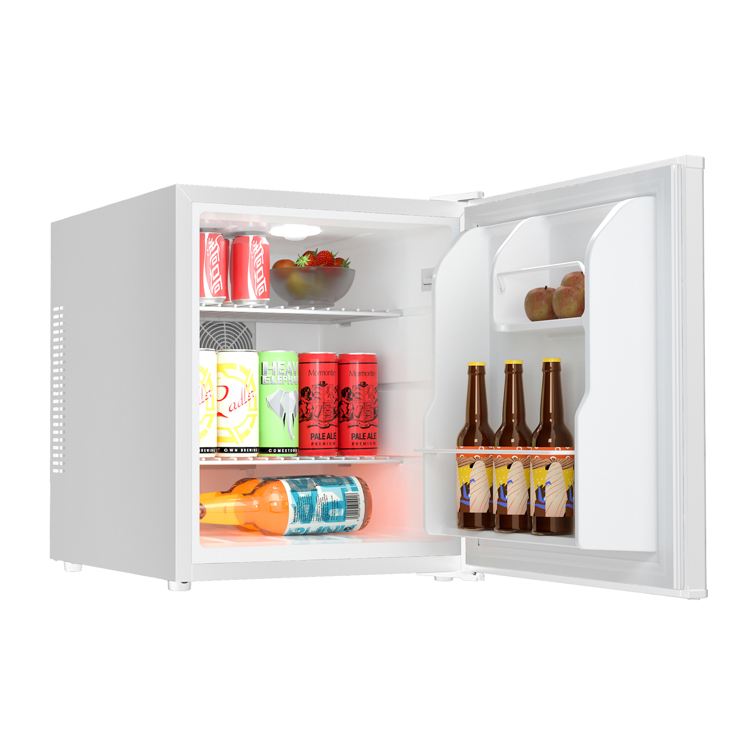 Mini frigo aperto con bevande e cibo all'interno: lattine, bottiglie e frutta.