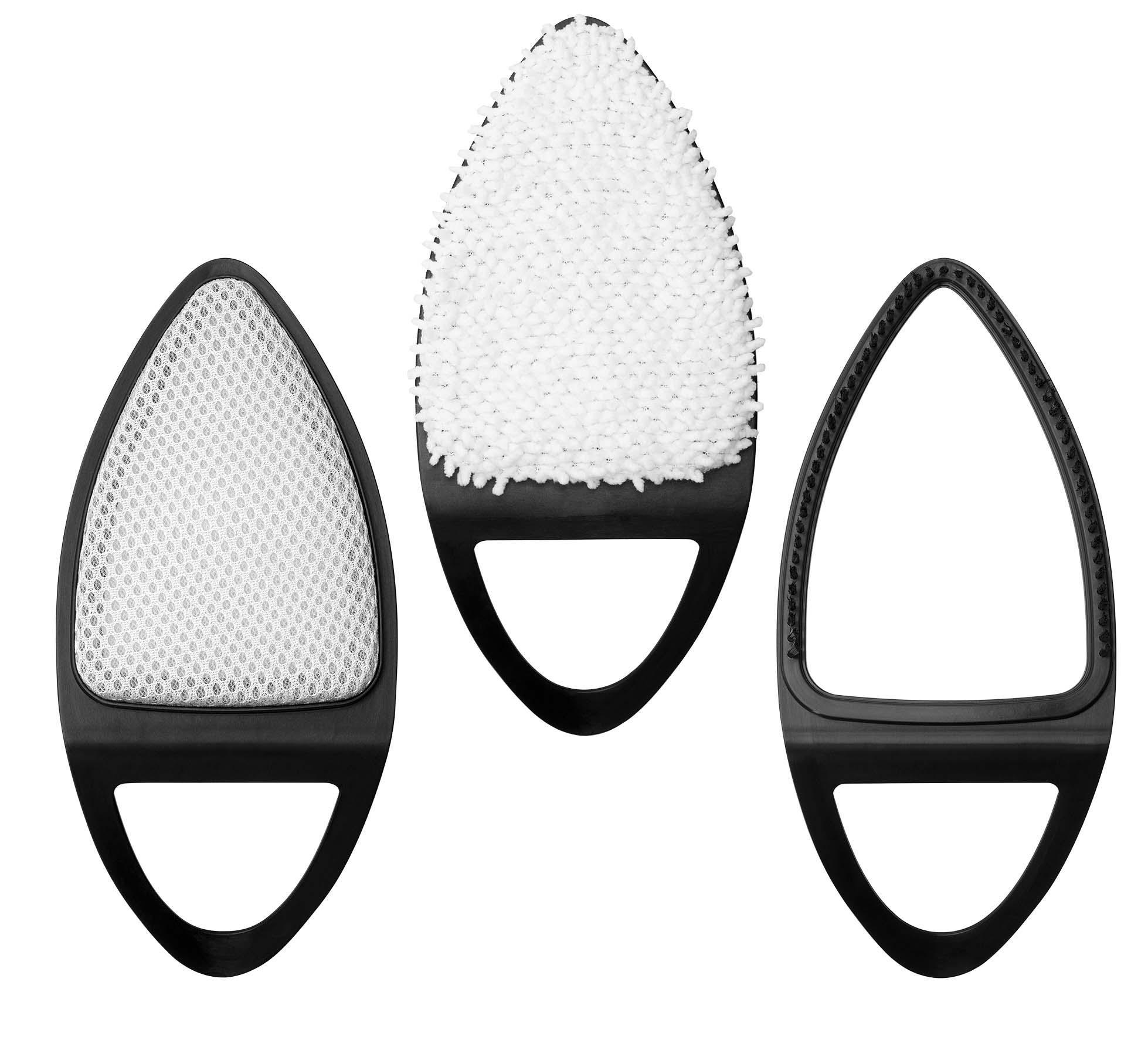 Trzy czarne pady czyszczące. Białe tło.