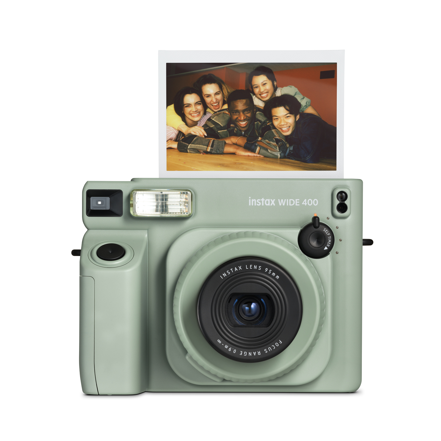 Een groene Instax Wide 400 camera met een foto van een groep mensen.