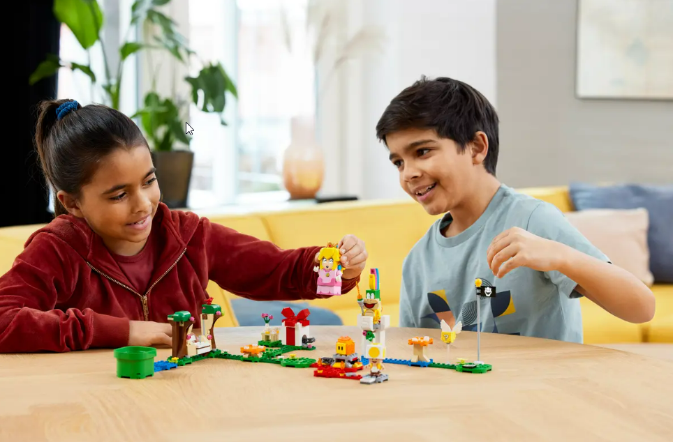 Klocki LEGO Super Mario - Przygody z Peach — zestaw startowy 71403