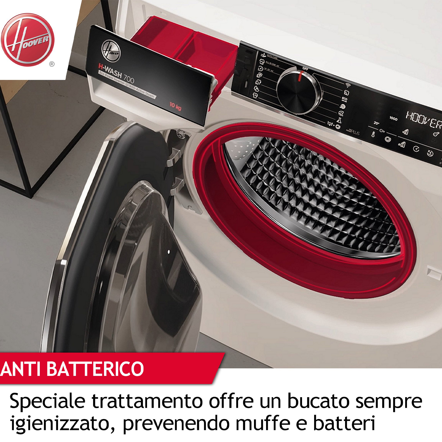 Una lavatrice Hoover bianca con la porta aperta, che mostra il cestello rosso interno.