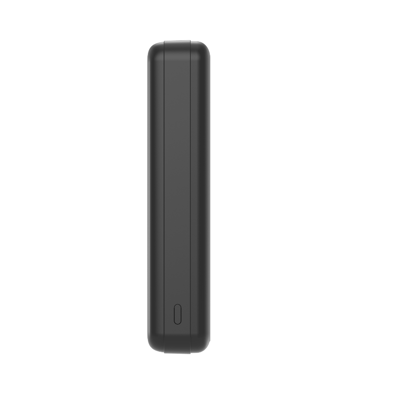 Siyah, dikdörtgen powerbank siyah bir arka planda.