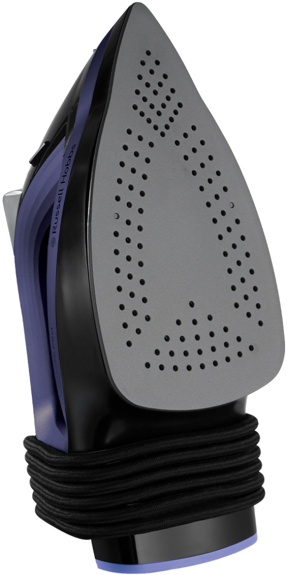 Ein schwarzes und violettes Russell Hobbs Bügeleisen, mit der Sohle nach oben und einem darum gewickelten Kabel.