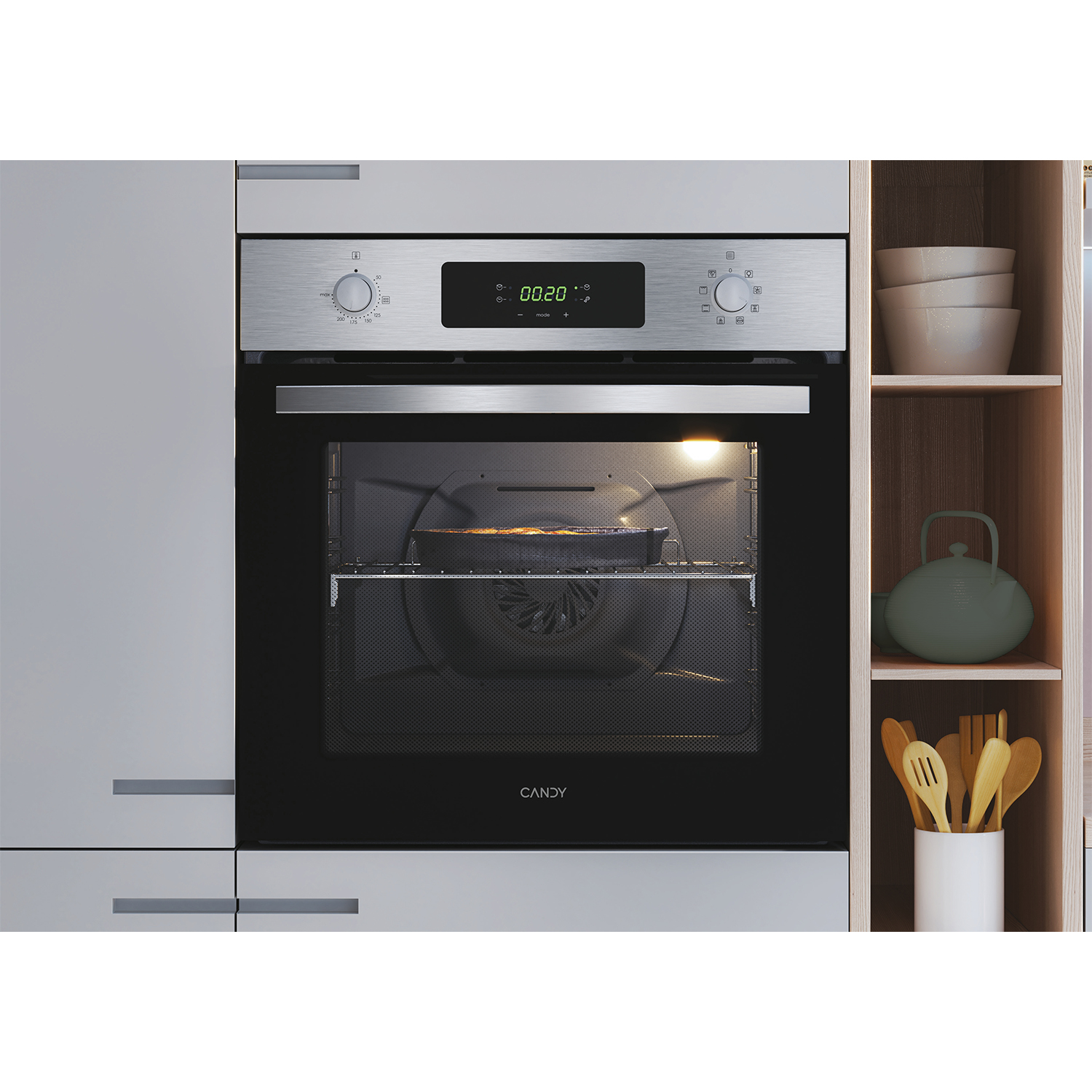Un forno con un display digitale è aperto, con un vassoio all'interno, in un ambiente cucina.