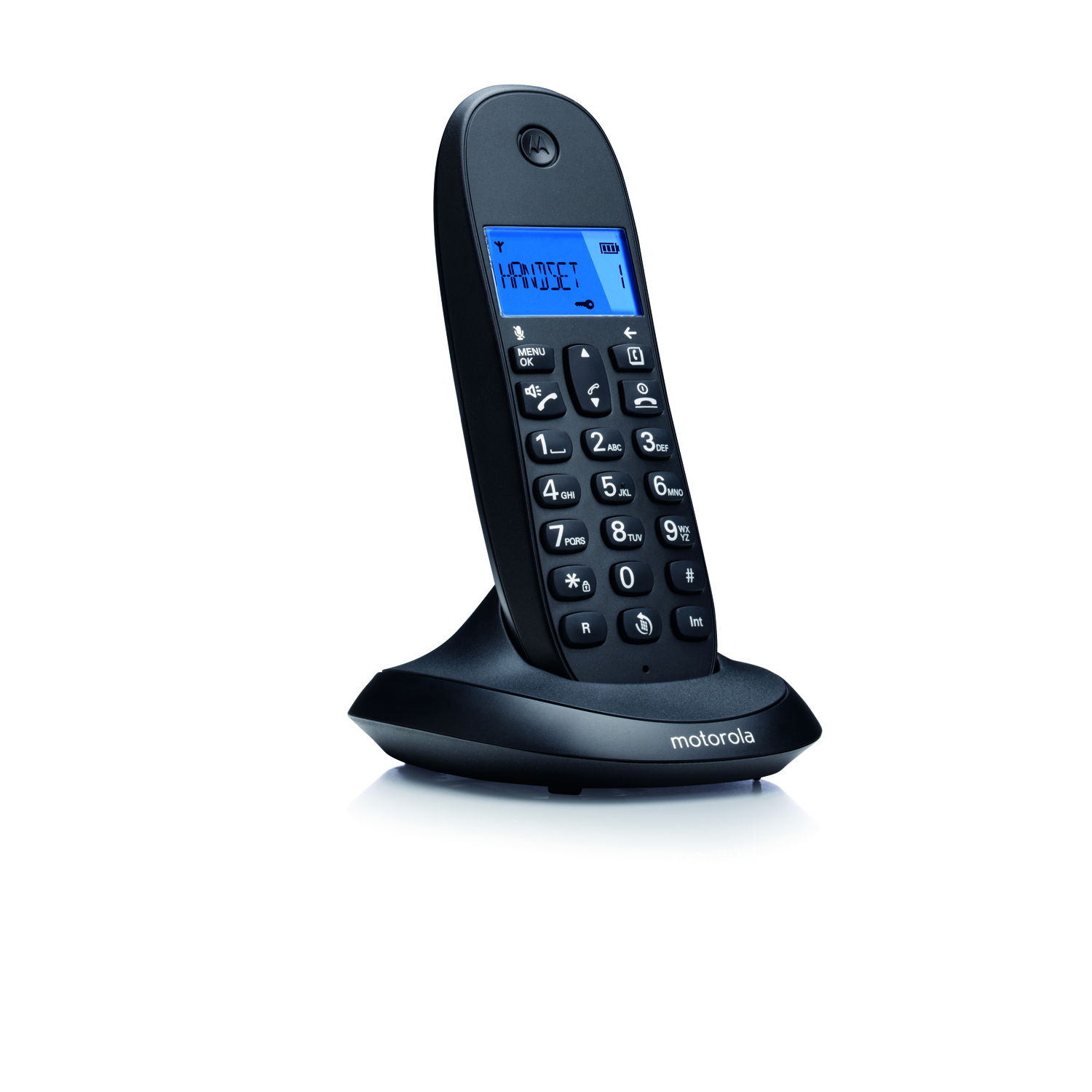 Un téléphone sans fil noir avec un socle sur une surface blanche.