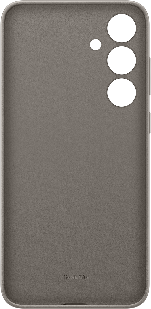 Una custodia grigio opaco con fori per la fotocamera. Ha una trama ruvida e la scritta "Made in China".