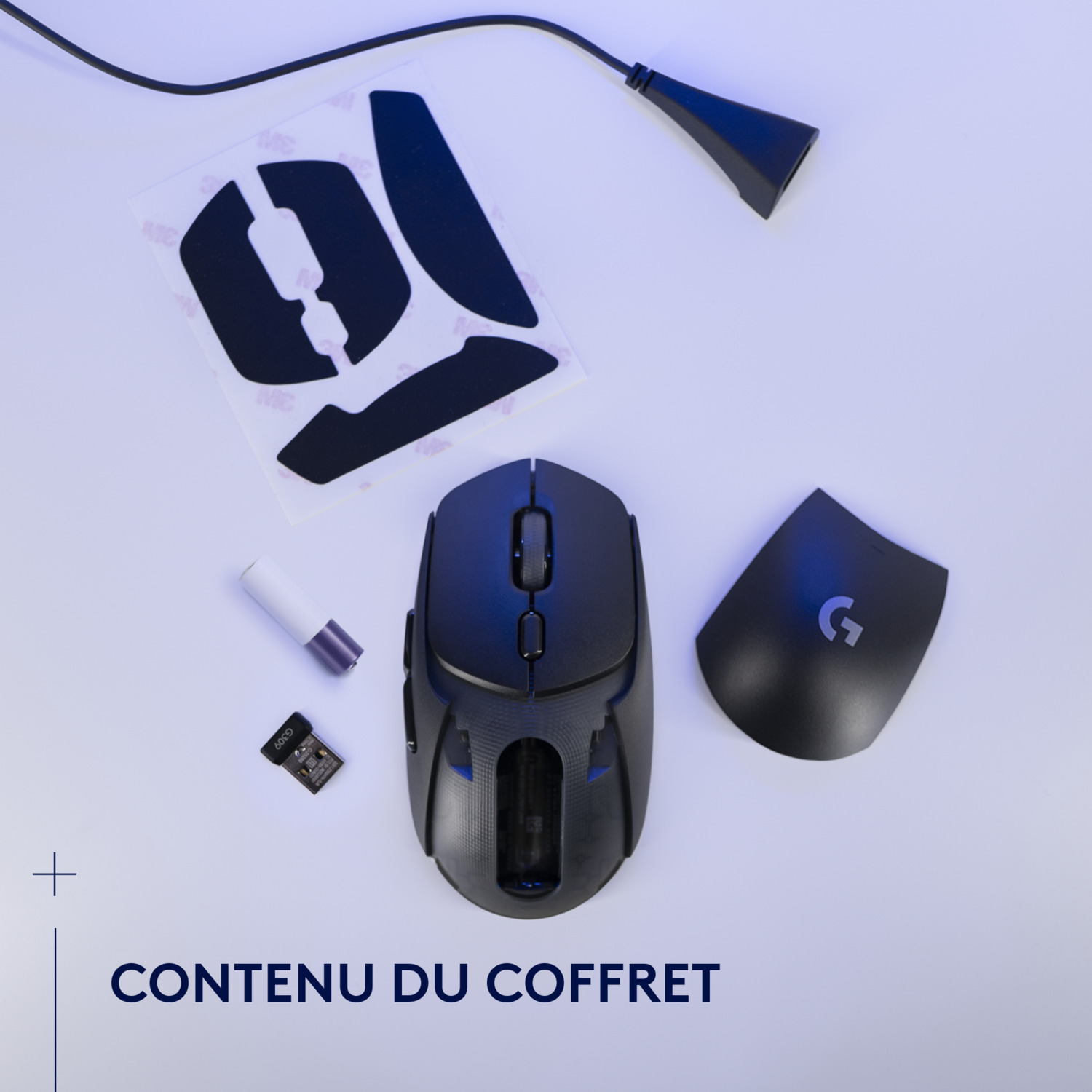 Une souris noire avec accessoires et la mention CONTENU DU COFFRET.