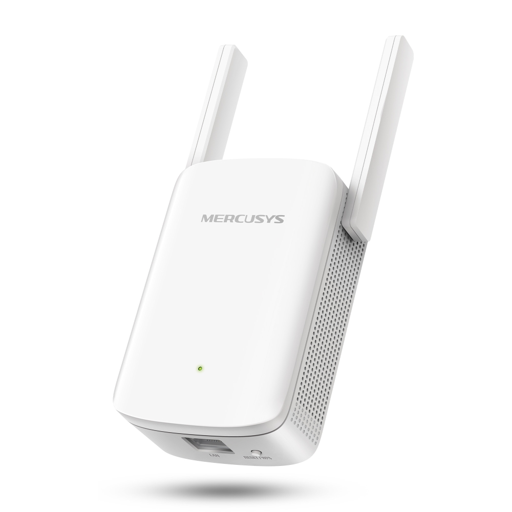 Beyaz Mercusys WiFi menzil genişletici, iki anten ve beyaz zemin üzerinde yeşil bir LED.