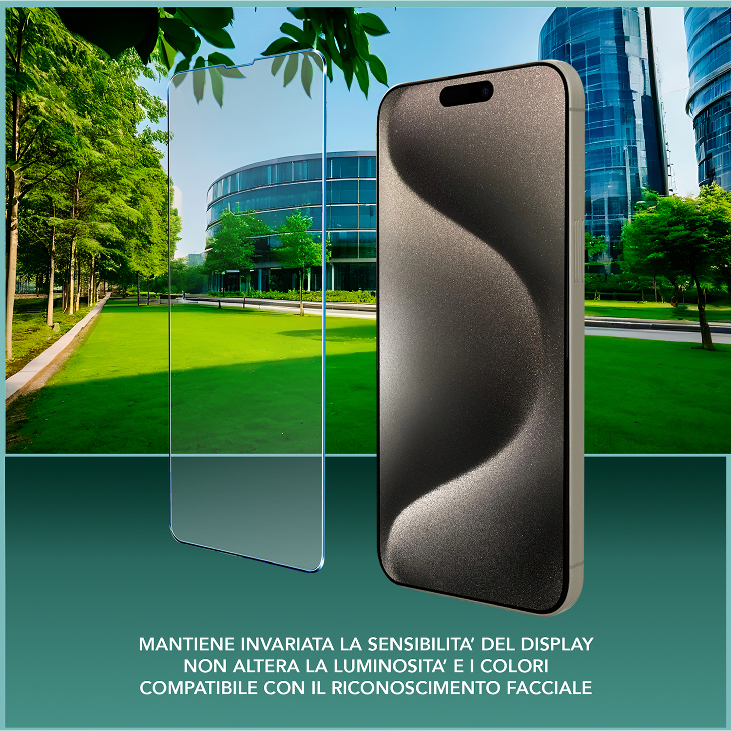 Un telefono con una protezione per lo schermo accanto a una trasparente.