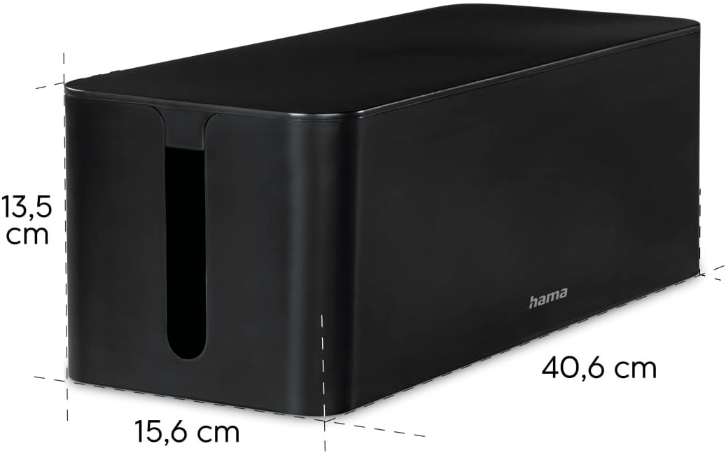 Caja de cables negra con dimensiones etiquetadas, con ranura de acceso a cables. Aislada en blanco.