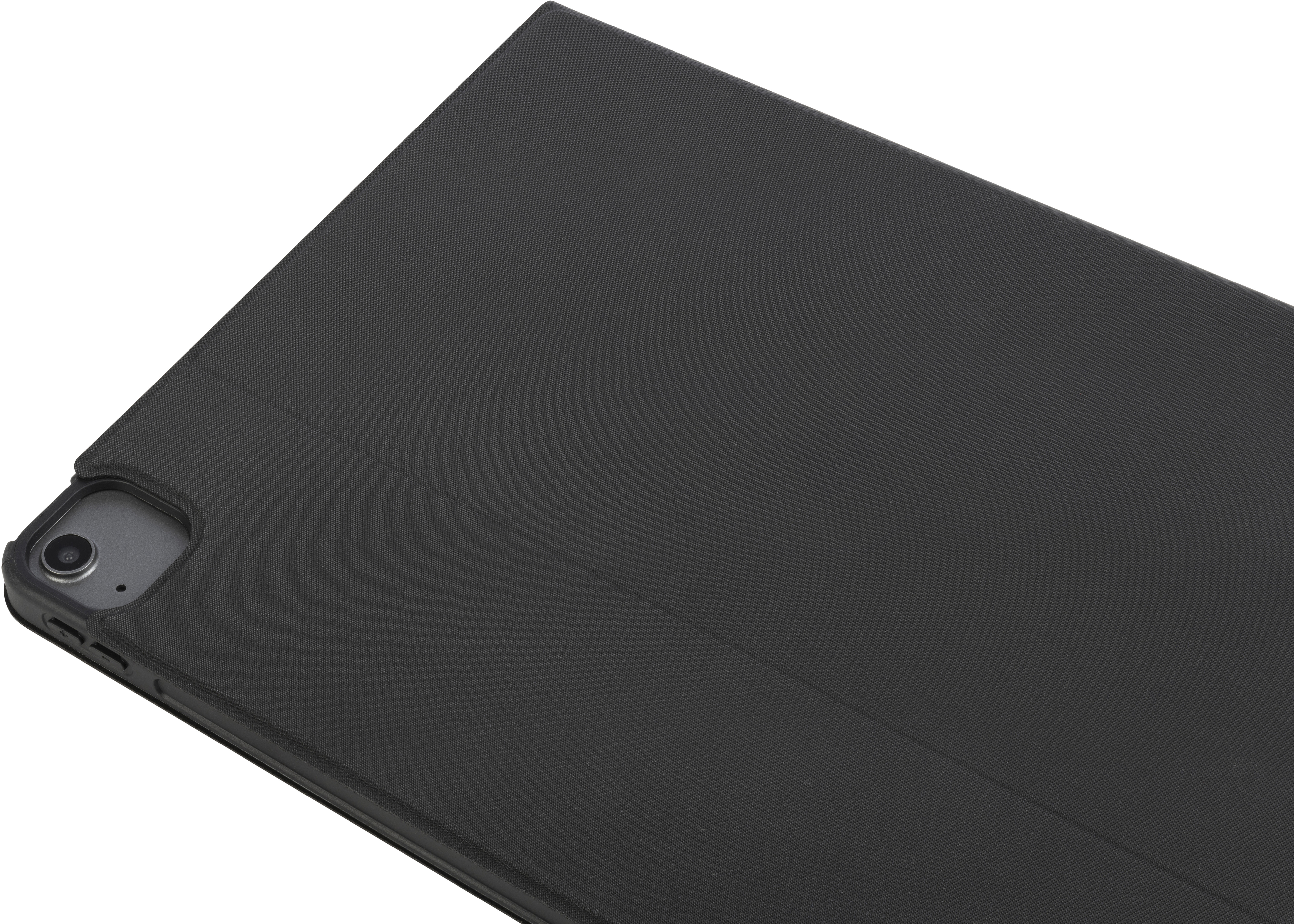 Ein schwarzes Tablet in einem Gehäuse, abgewinkelt. Das Kameraobjektiv ist in der oberen linken Ecke sichtbar.