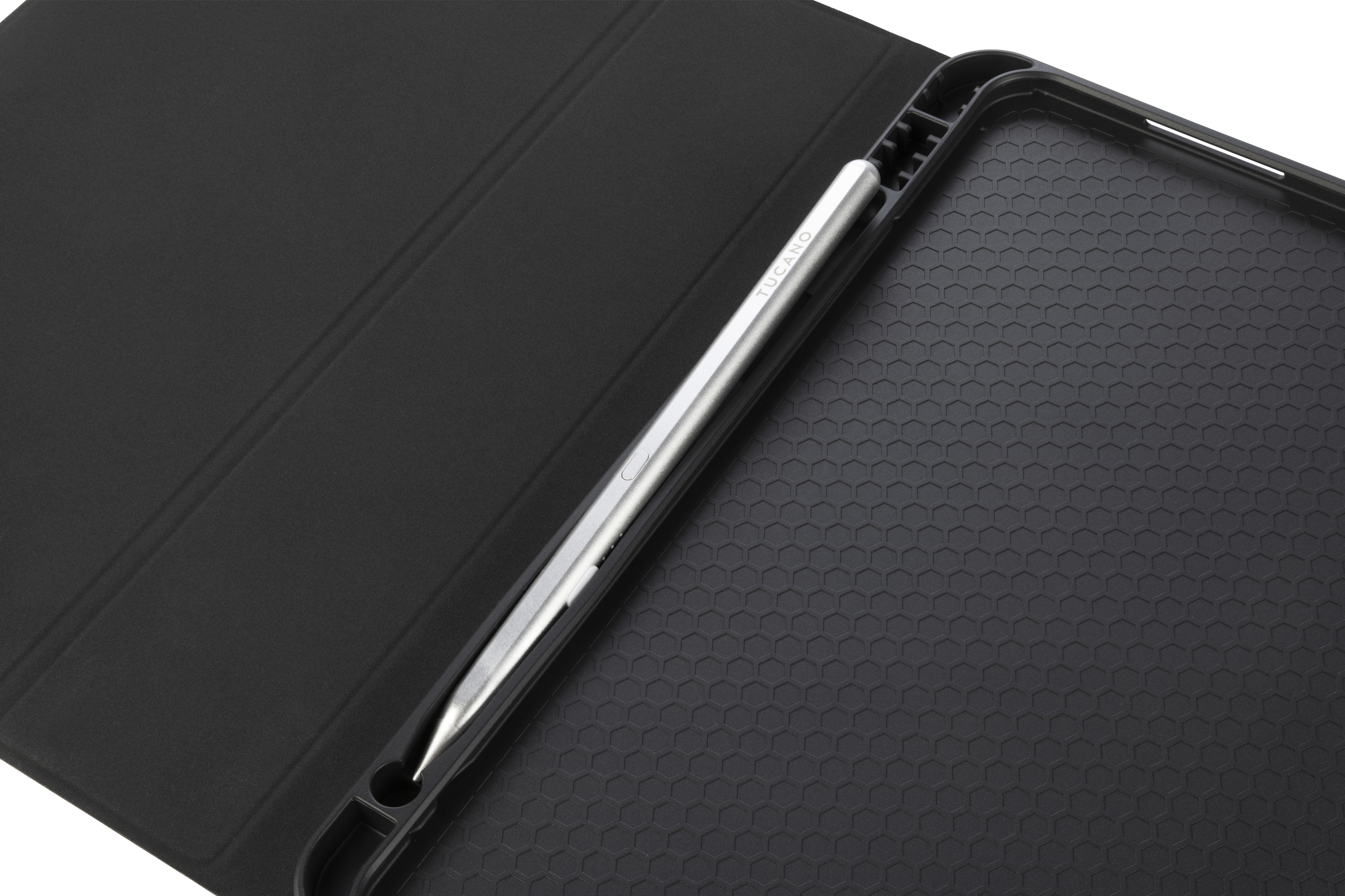 Tablet-Hülle geöffnet mit Stift.