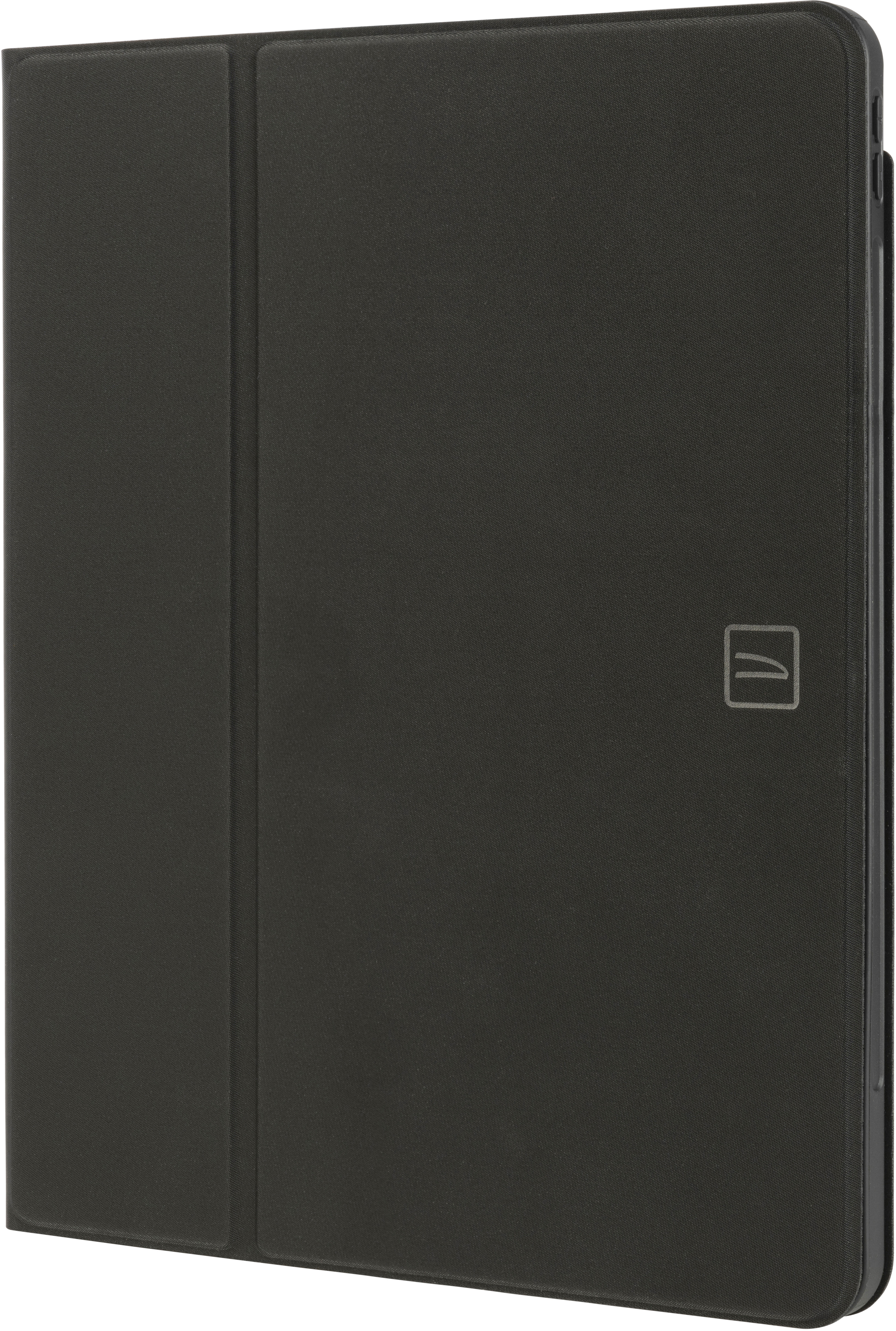 Schwarze Tablethülle, geschlossen, mit kleinem Logo.