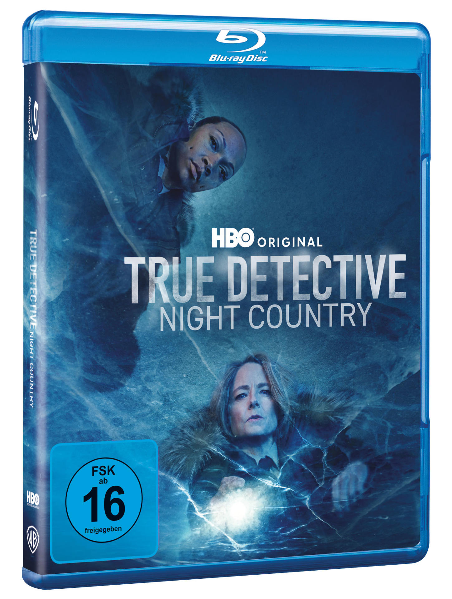 Blu-ray-Hülle für HBOs True Detective: Night Country, mit zwei Frauen in einer verschneiten Szene.