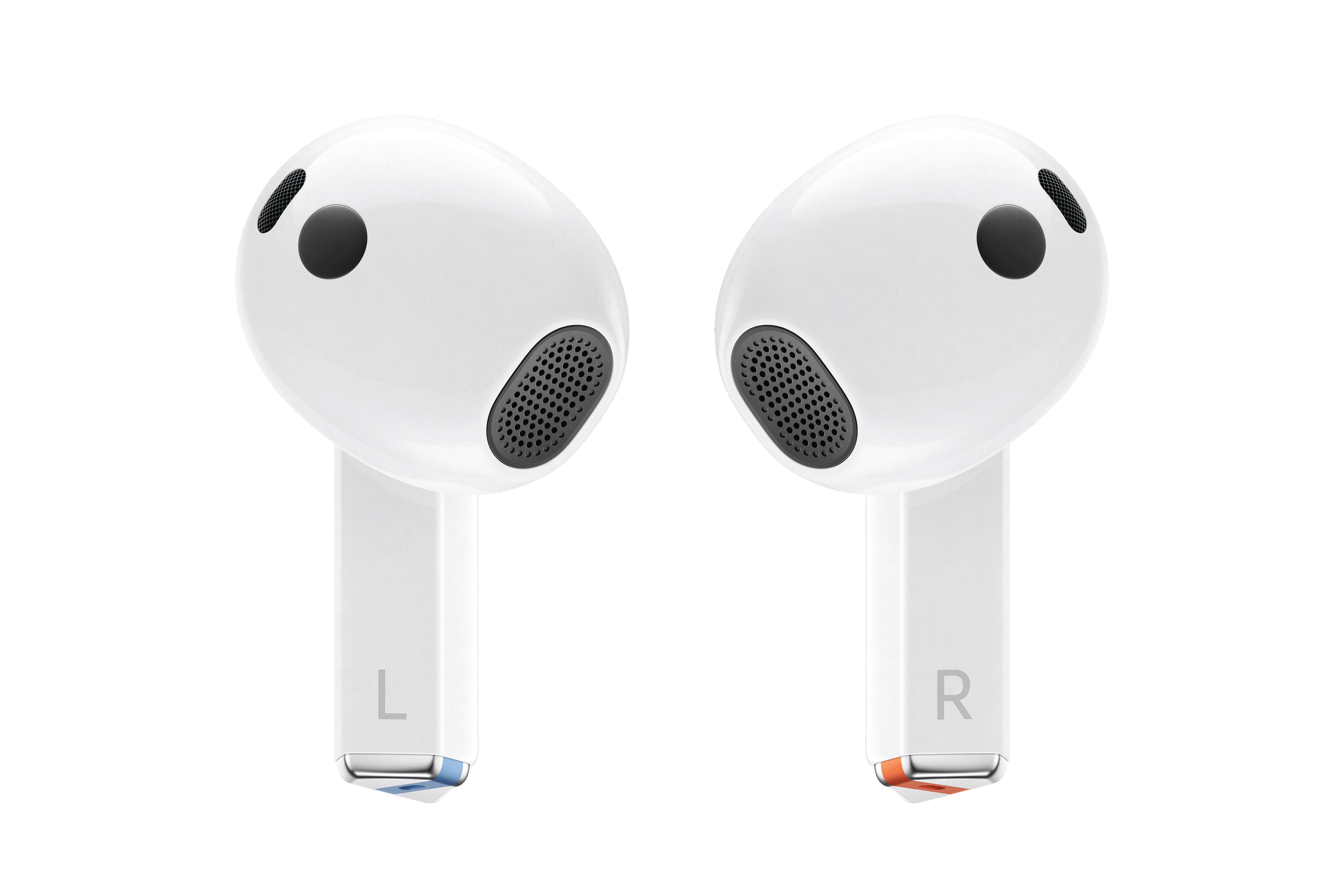 Zwei weiße kabellose Ohrhörer mit 'L'- und 'R'-Markierungen.