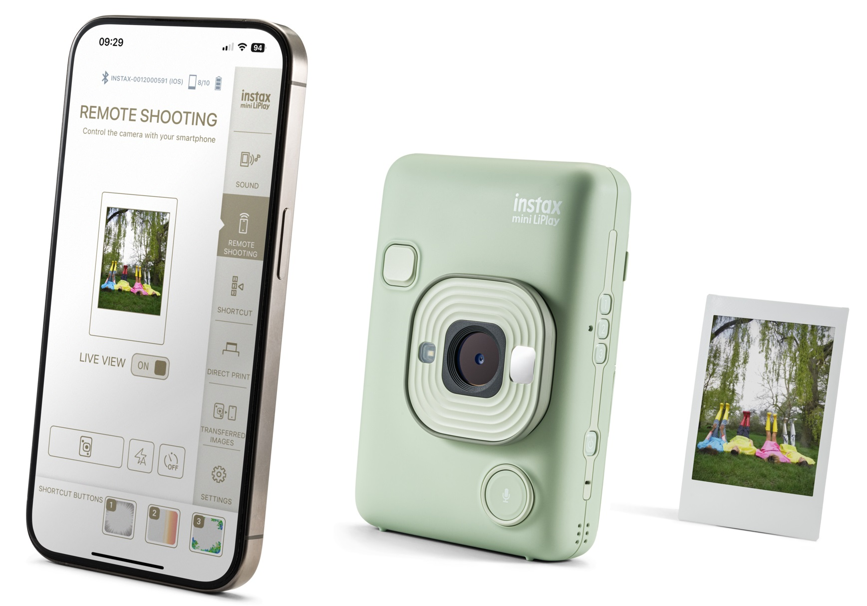 Smartfon pokazuje opcje zdalnego fotografowania. Miętowa kamera i zdjęcie na białej powierzchni.