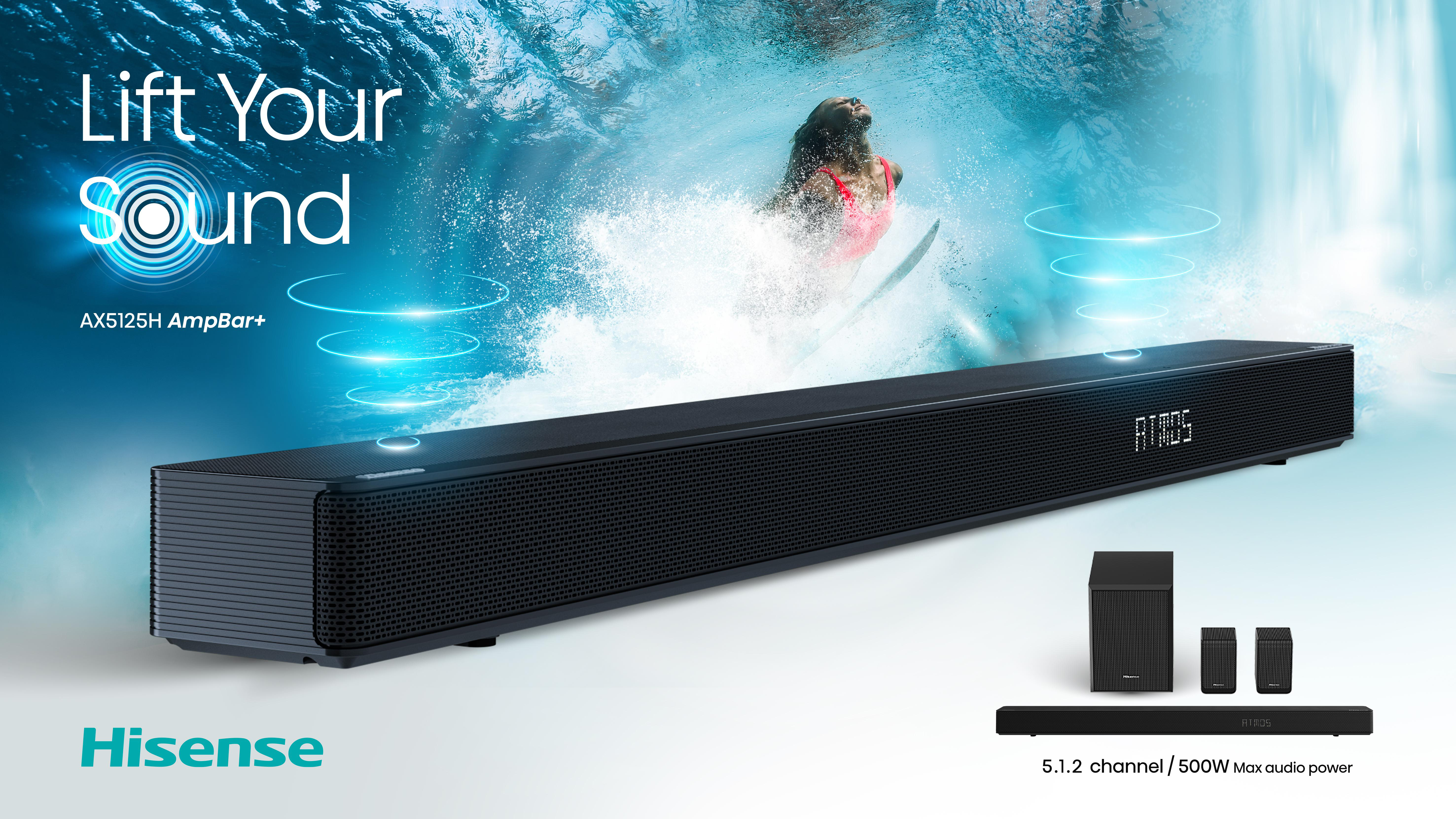 Schwarze Soundbar mit weißem Text, Lautsprecher und eine Person, die auf Wasser surft. Hisense Logo unten.