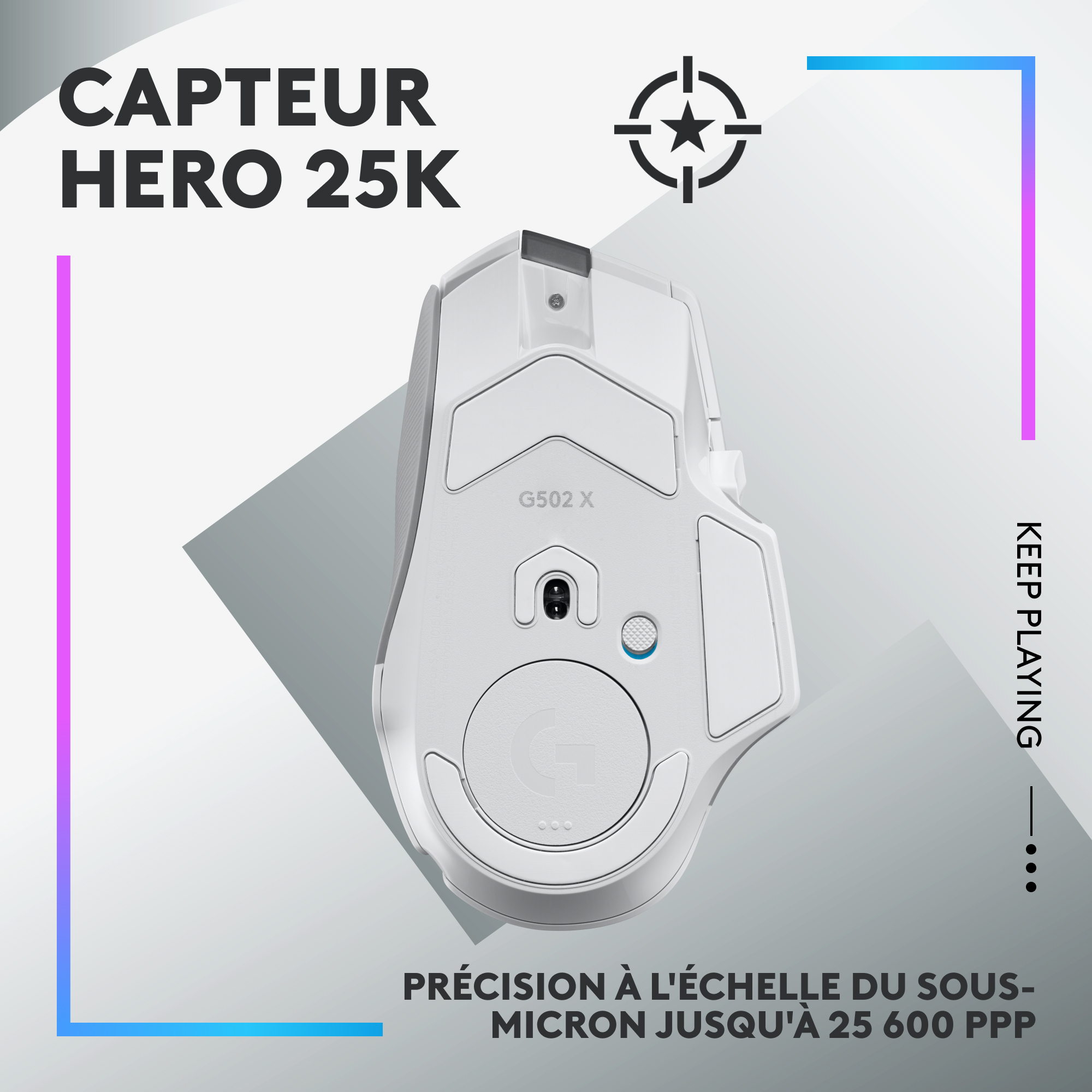 Souris gaming G502 X blanche sur surface bleue, texte sur la précision du capteur.