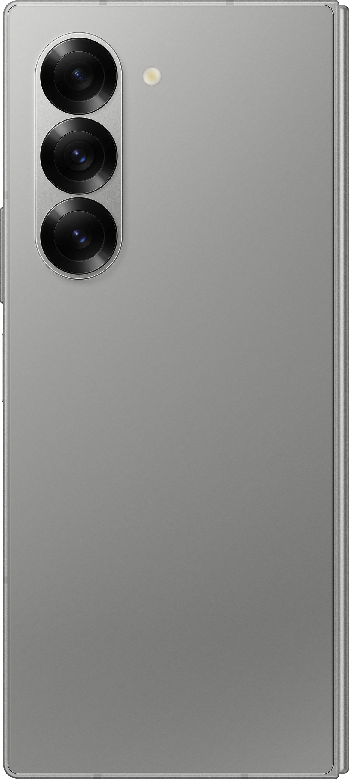 Telefono grigio piegato con tripla fotocamera su sfondo bianco.