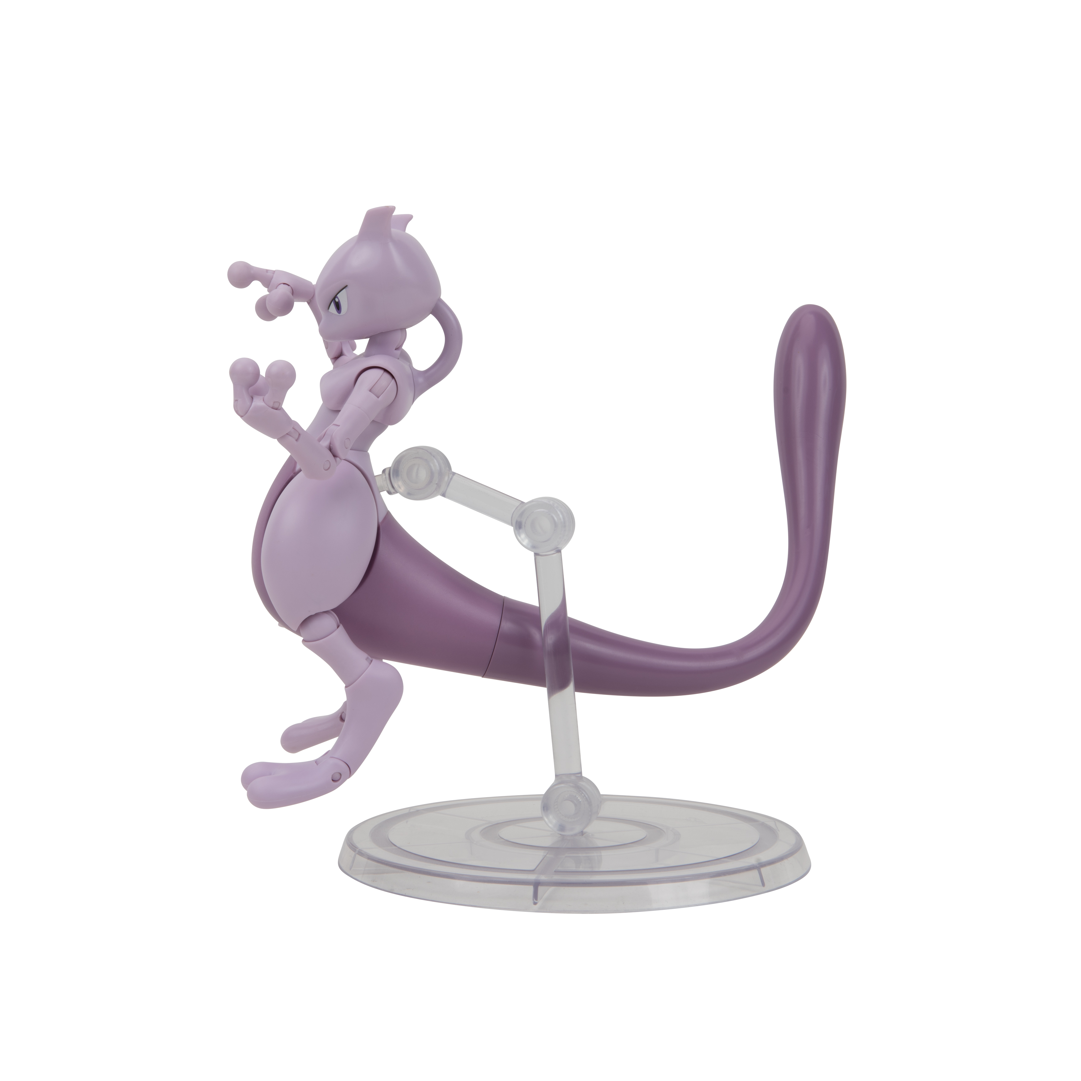 Eine violette Mewtwo-Figur in dynamischer Pose, kampfbereit. Sie steht auf einem transparenten Ständer.