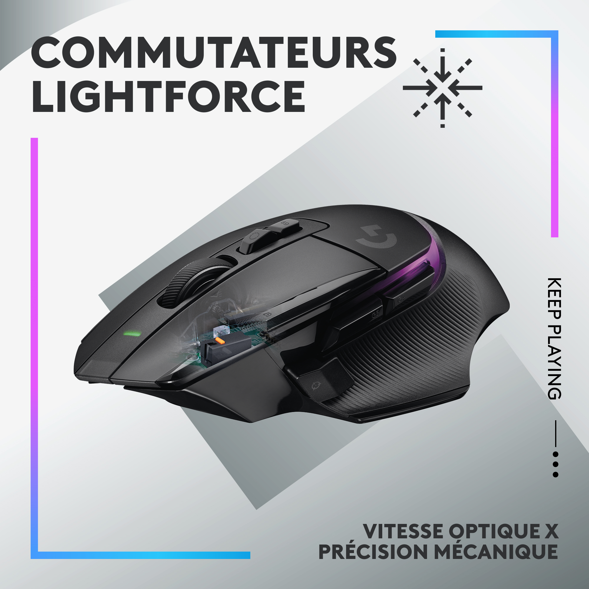 Souris de jeu noire avec des accents violets, du texte et un fond blanc.