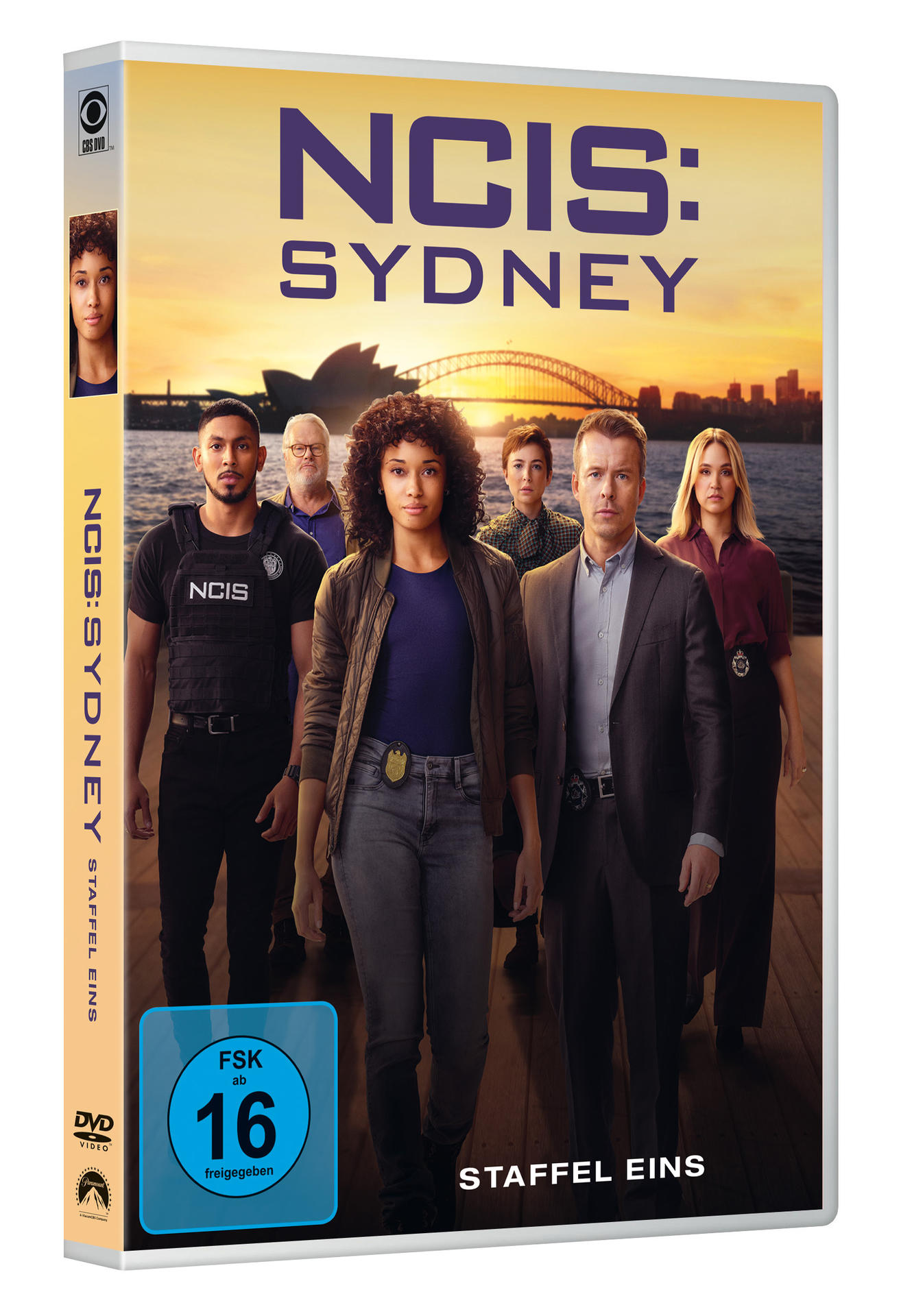 NCIS Sydney DVD-Hülle. Zeigt eine Gruppe von Menschen. Sydney Opera House im Hintergrund.