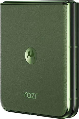 Összecsukott zöld Motorola Razr telefon fehér háttéren. Zárt telefon.