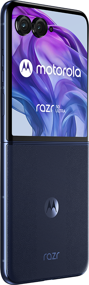 Zárt kék Motorola Razr 50 Ultra telefon. Kettős kamerával és Razr logóval rendelkezik.