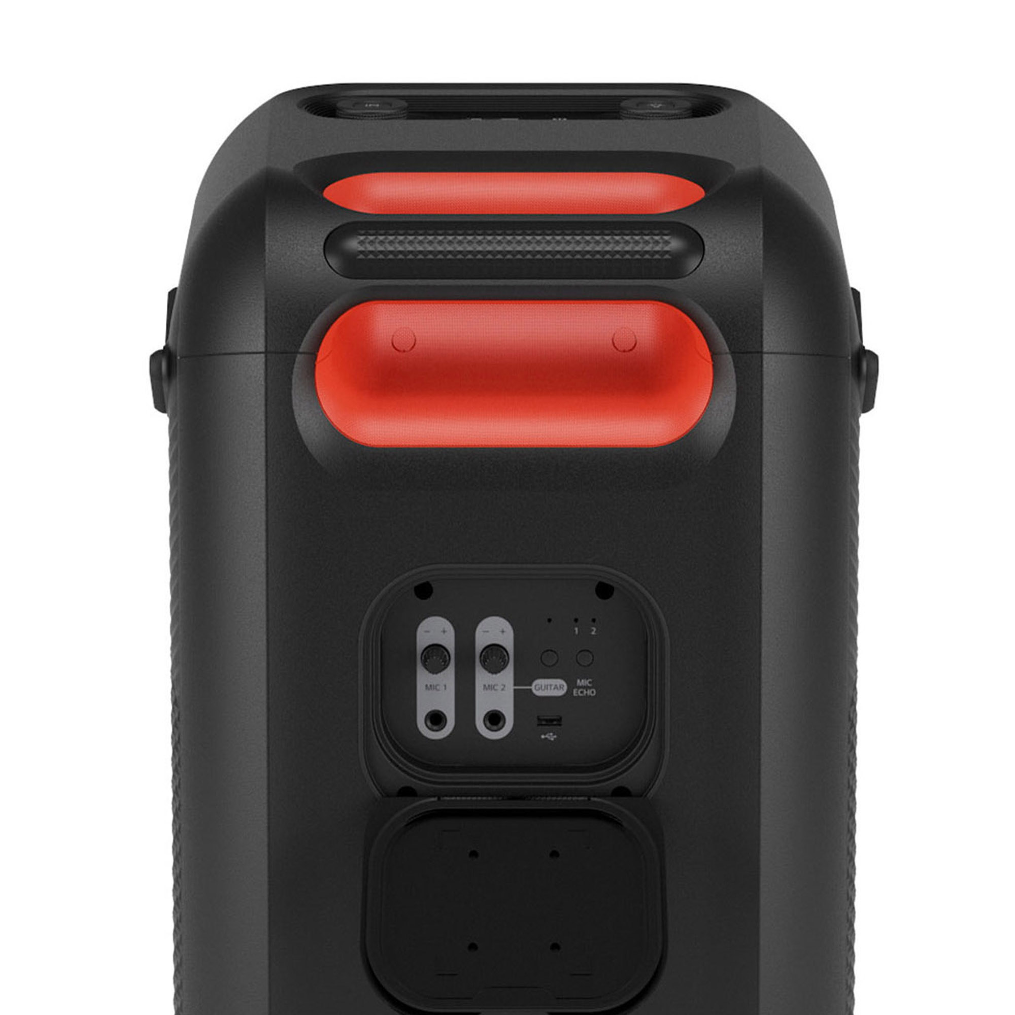 Altavoz negro con detalles rojos. Incluye puertos de entrada y panel de control en la parte trasera.