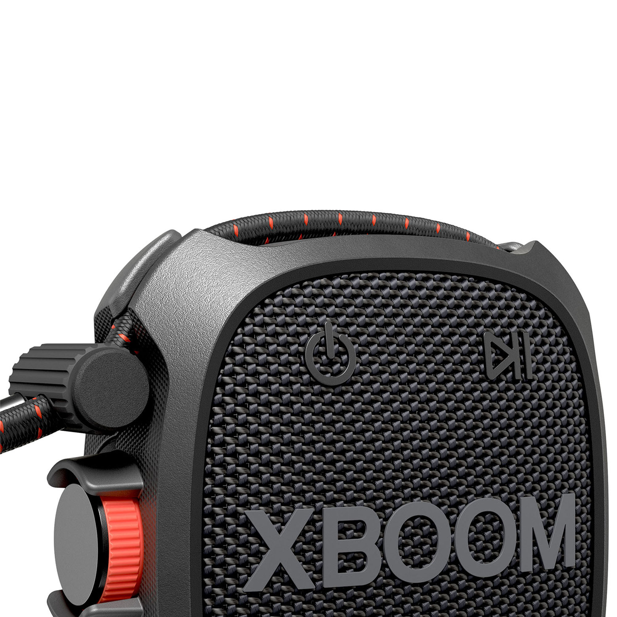 Altavoz XBOOM negro sobre fondo blanco. Muestra botones, asa y diseño de malla.