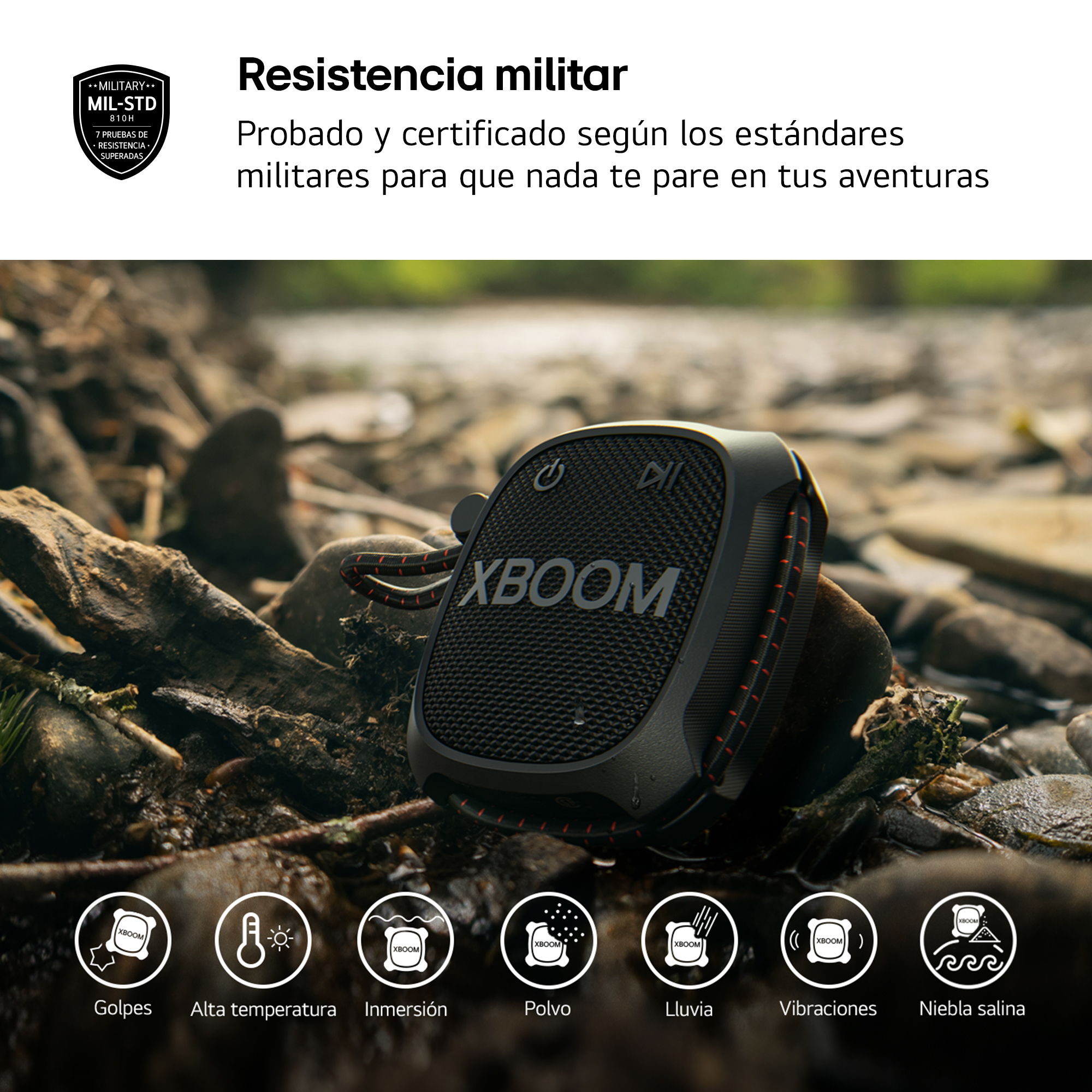 Altavoz negro XBOOM sobre rocas con iconos de impacto, alta temp, inmersión, polvo, lluvia, vibraciones y sal.