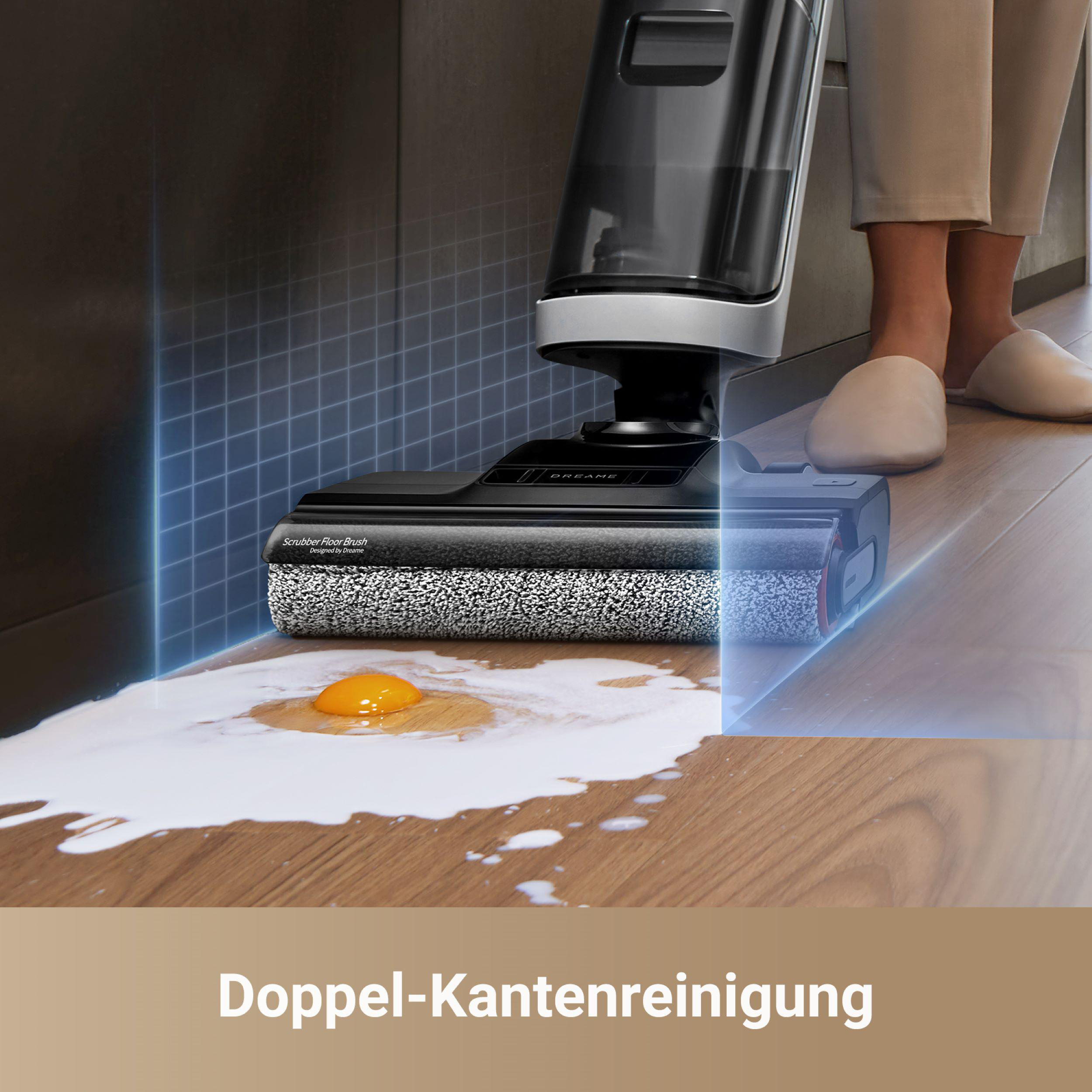 Ein Bodenreinigungsroboter reinigt eine Oberfläche mit einem nassen Ei.