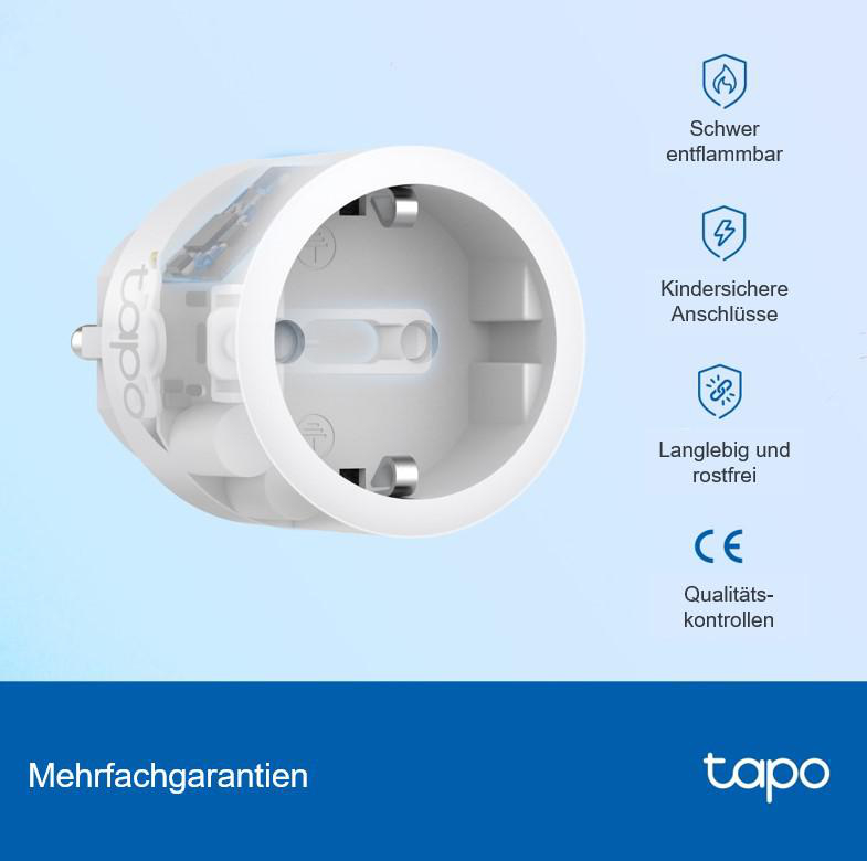 Weißer elektrischer Stecker mit Text 'tapo'. Informationssymbole und Text um den Stecker herum.
