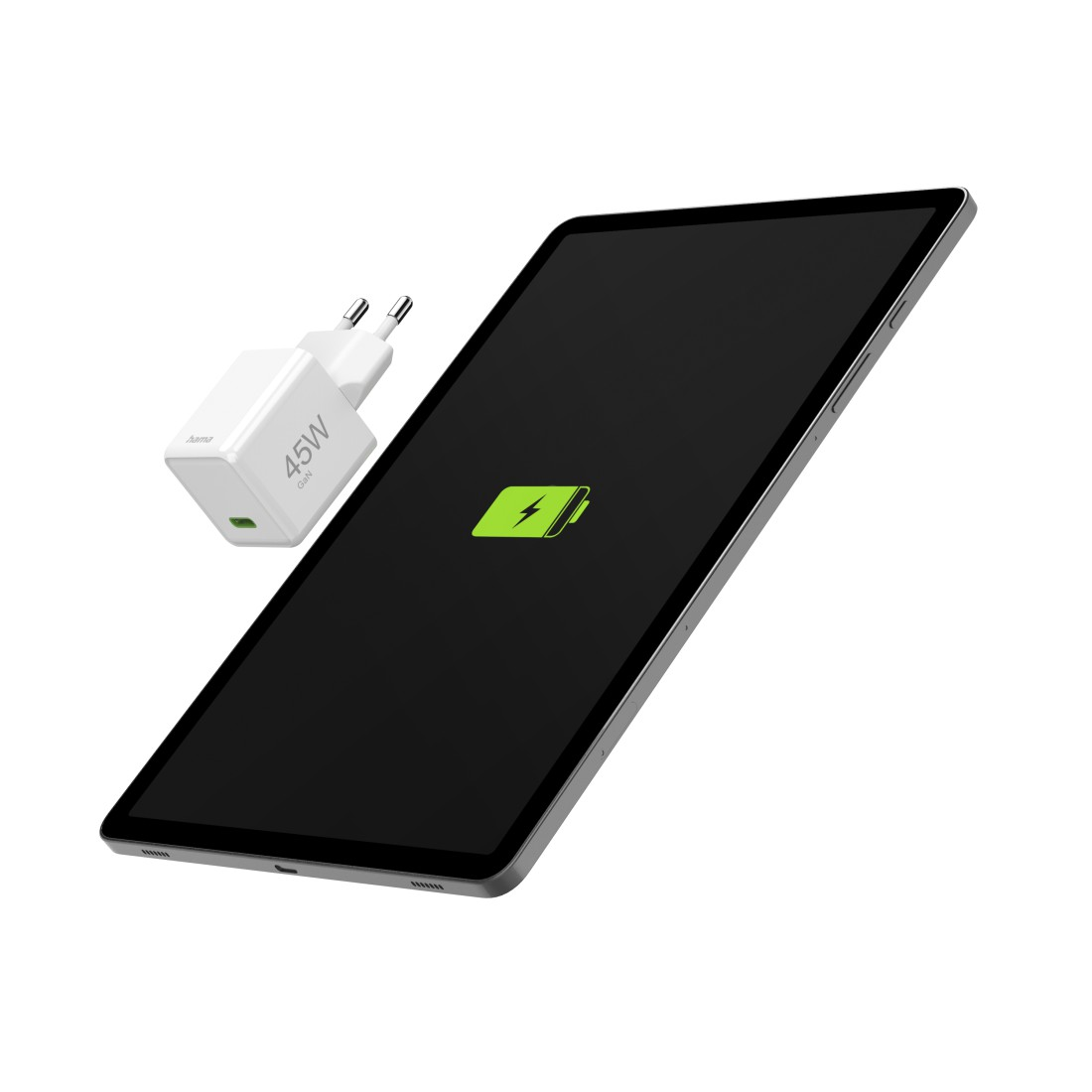 Tablet lädt mit einem 45W Ladegerät. Der Tablet-Bildschirm zeigt ein Ladesymbol. Hintergrund: weiß.