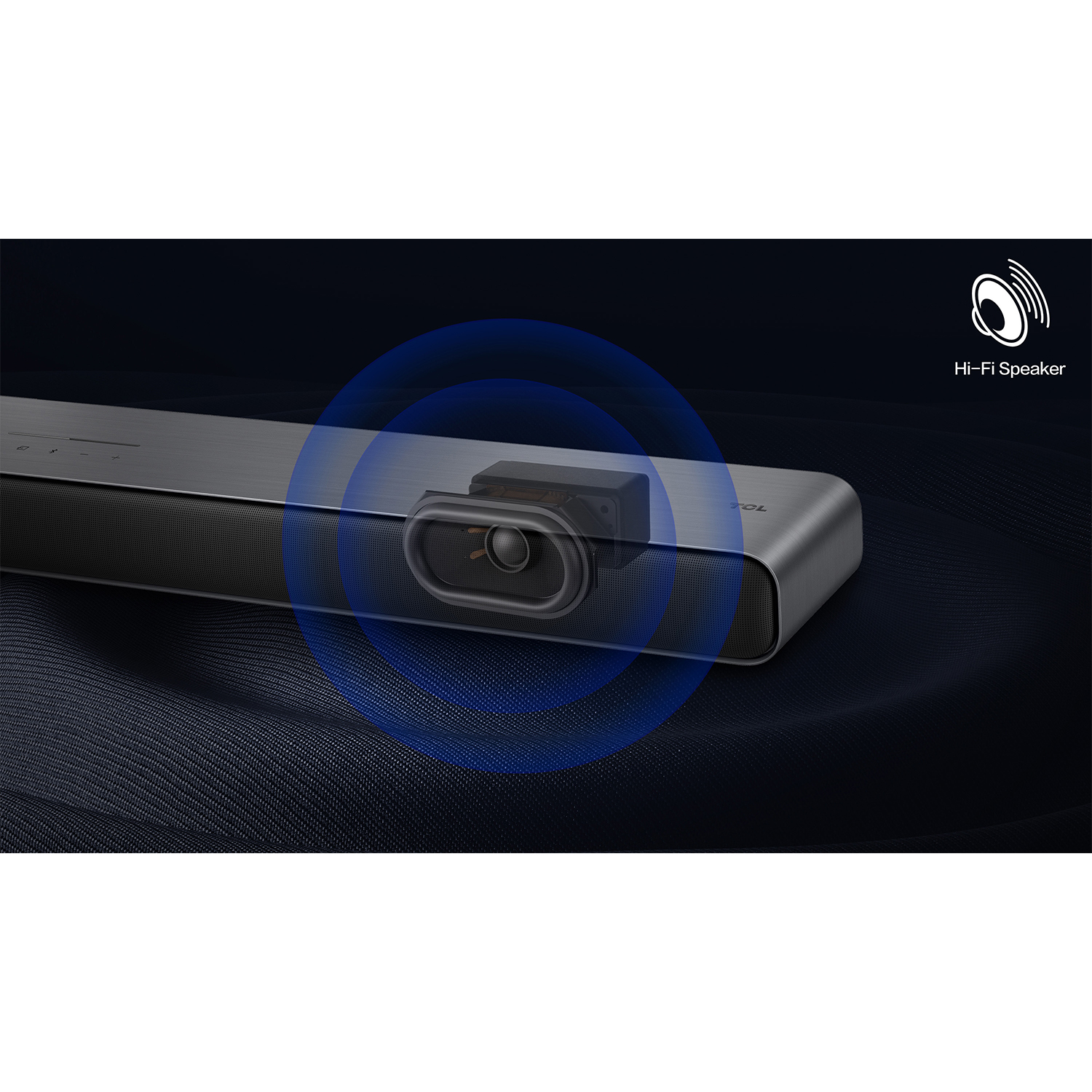 Soundbar nera con altoparlante. Cerchi di onde sonore blu. Sfondo scuro.