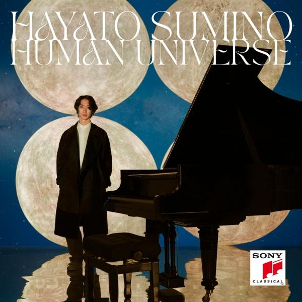 Ein Albumcover mit einem Mann am Klavier unter vier Monden. Titel: Human Universe.