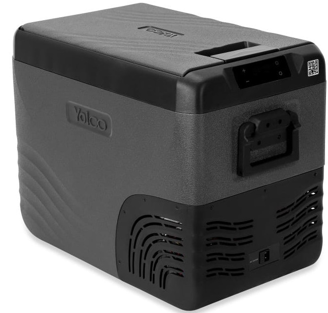 Szaro-czarna chłodziarka Yolco. Jest to widok z trzech czwartych, pokazujący logo i uchwyt.